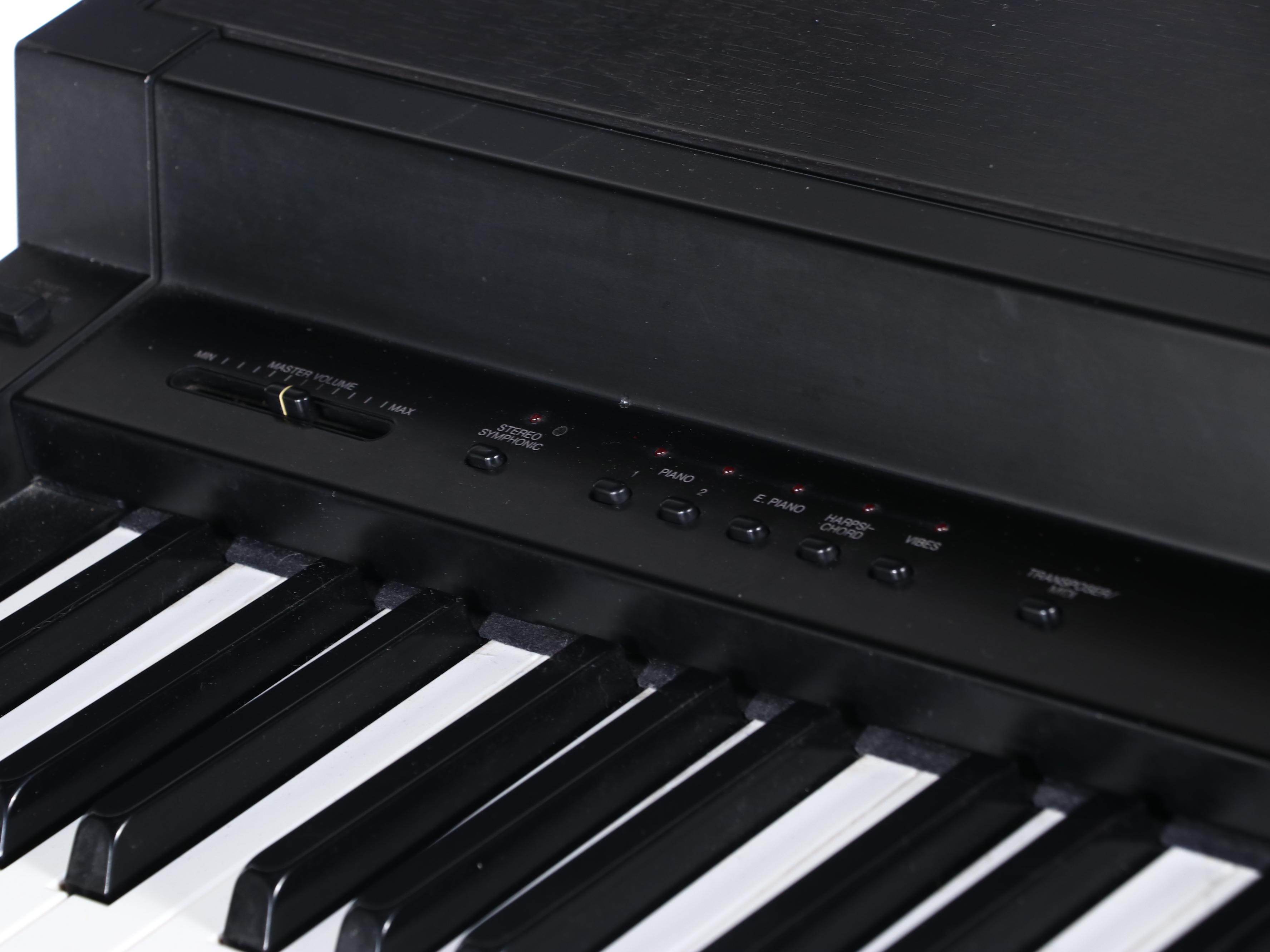 Yamaha Clavinova CLP-300 Keyboard, Integrated Stand and Matching Stool