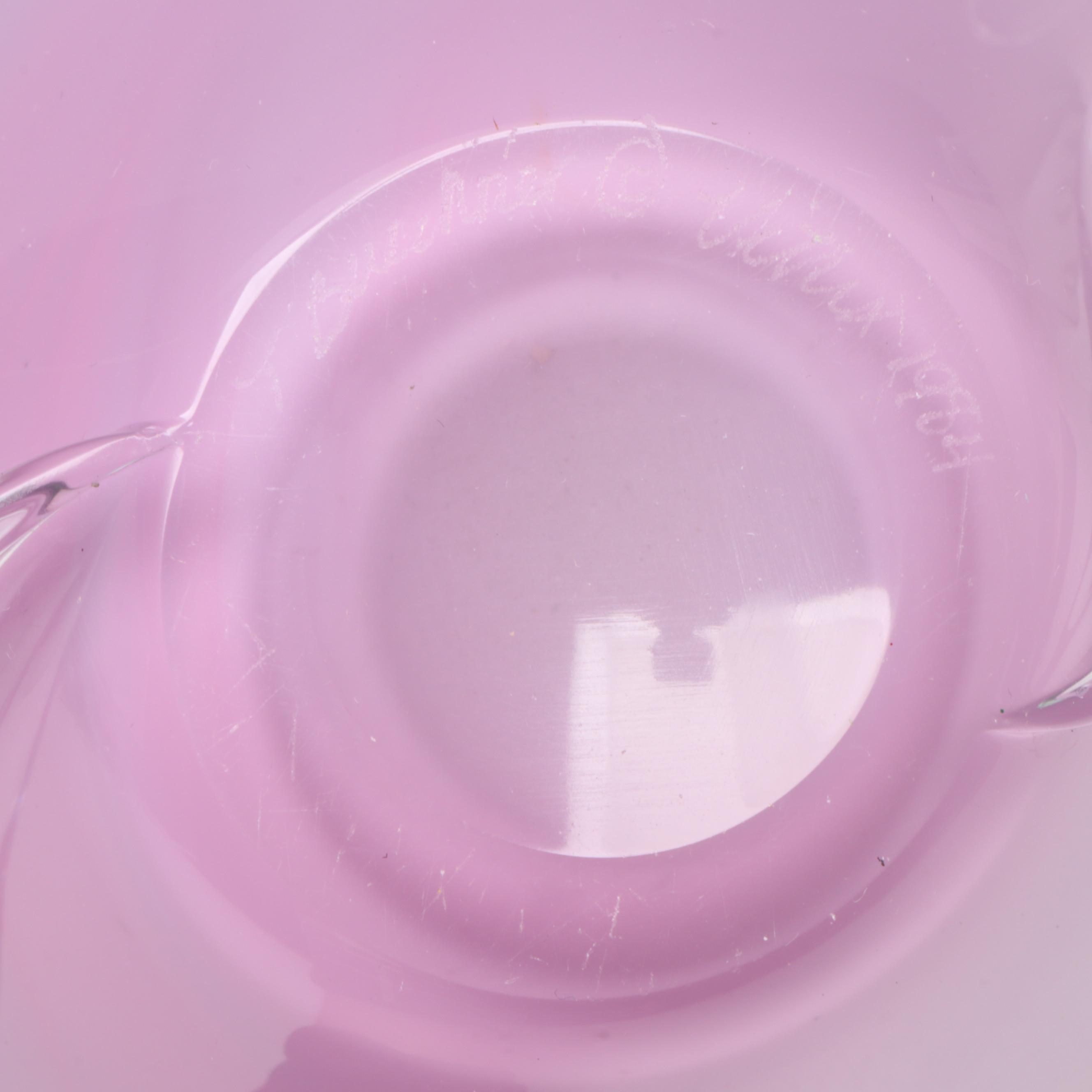 Thomas Buechner III for Vitrix Hot Glass Studio Lilac Blown Art Glass Vase, 1984