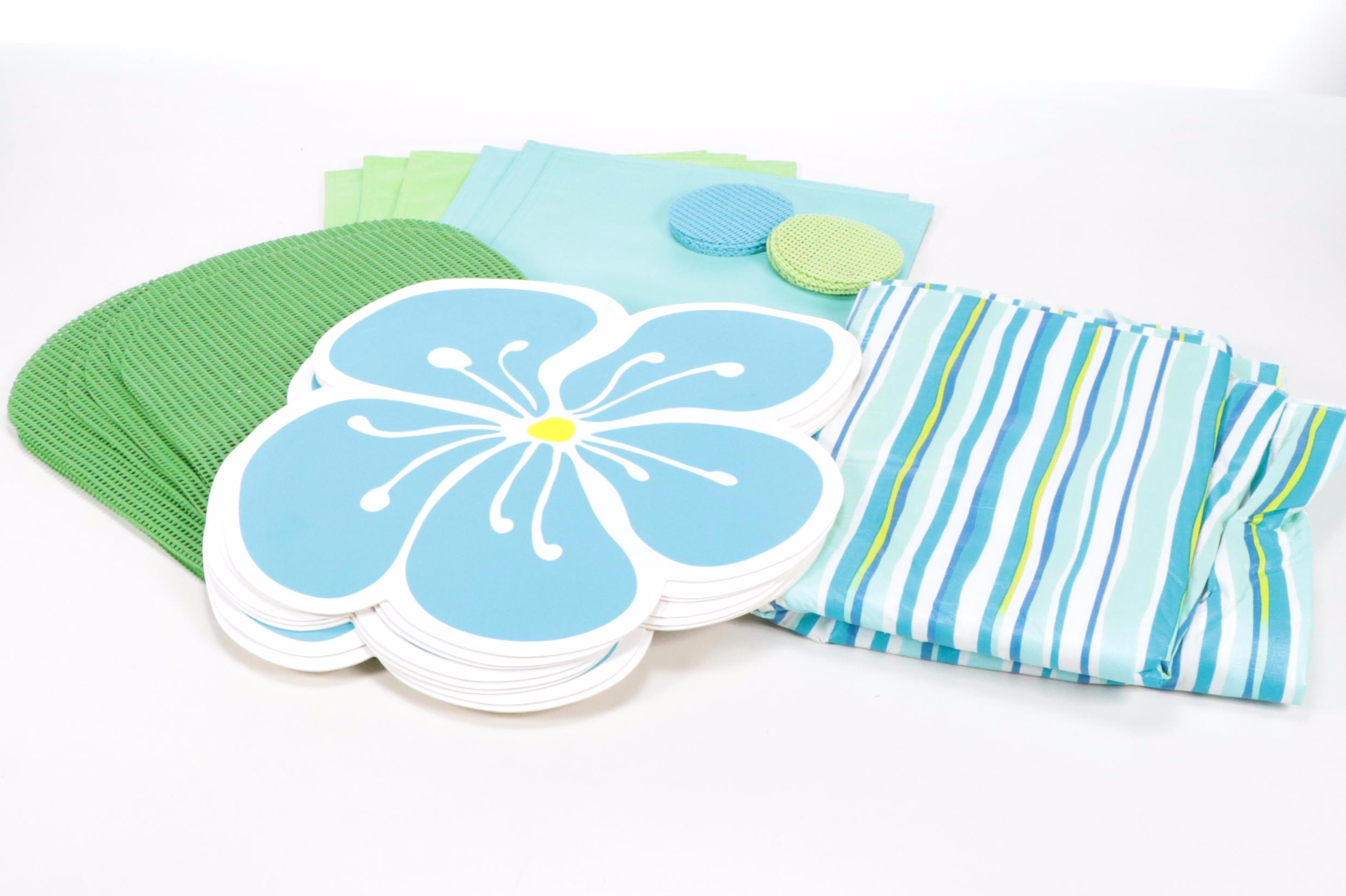 Outdoor Plastic Dinnerware and Table Accessories