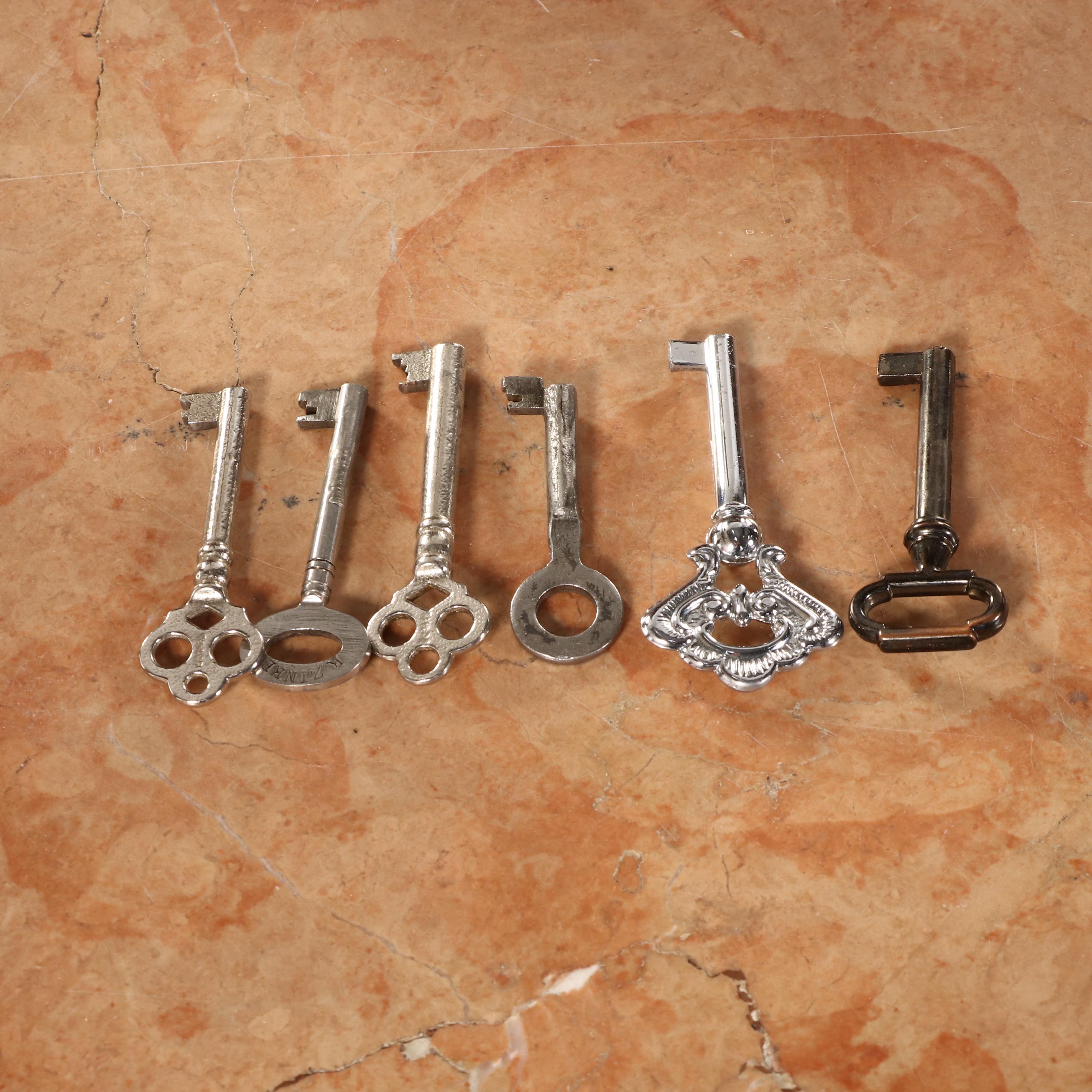 Monumental Renaissance Revival Carved Walnut & Rouge Marble Buffet à Deux Corps