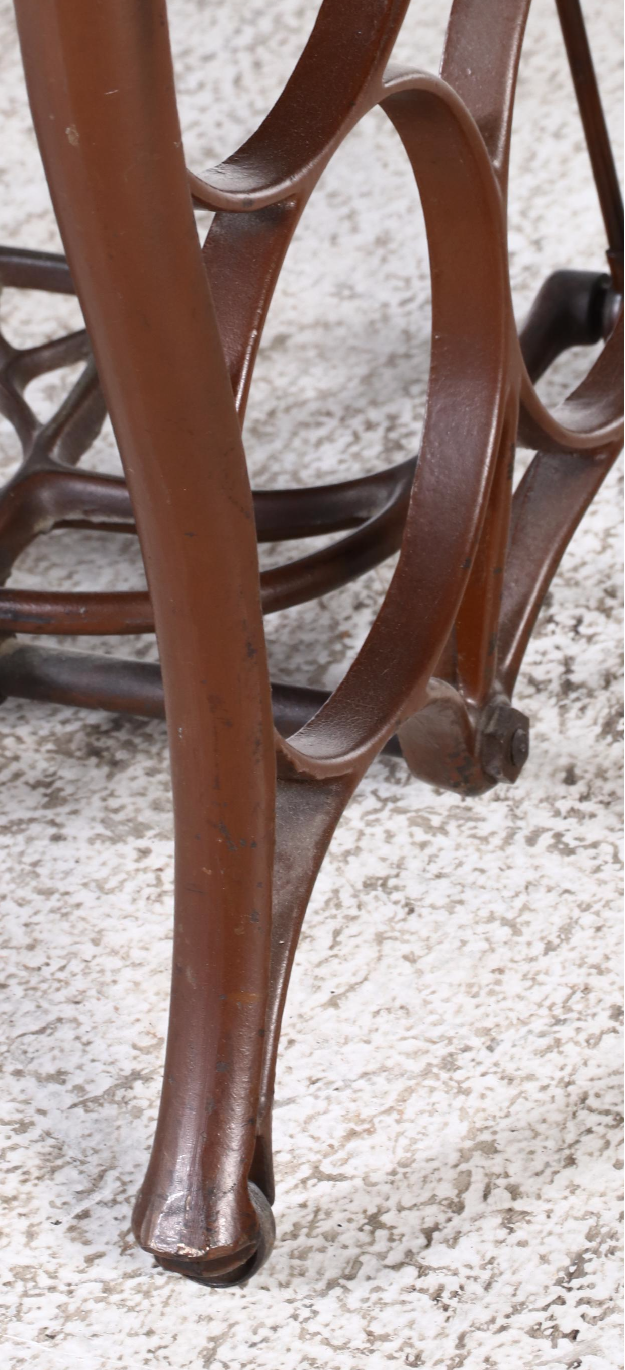 The Free Sewing Machine Co. "No. 5" Manual Sewing Machine, Early 20th C.