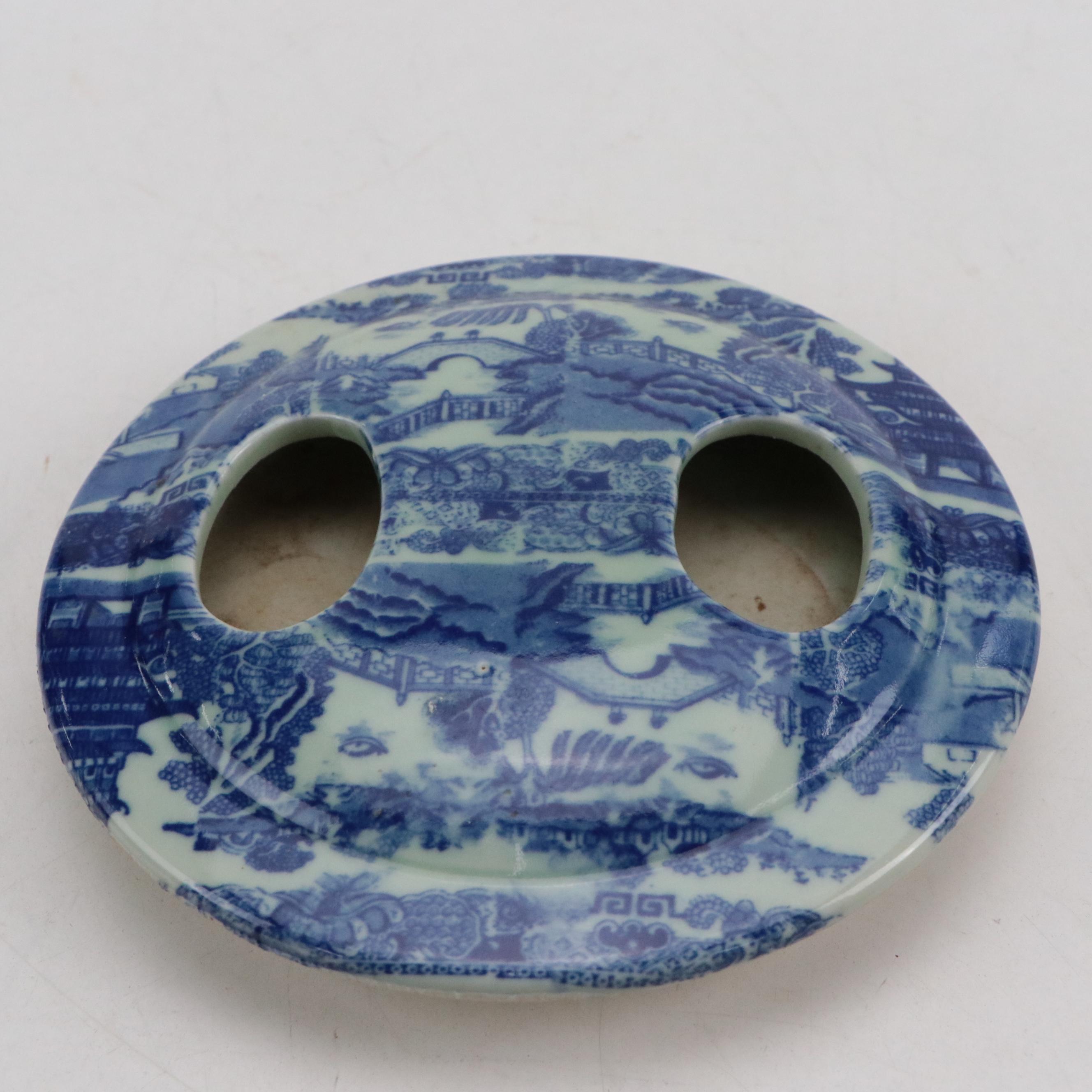 Chinese Porcelain Lidded Vessel with English Earthenware Chinoiserie Tableware