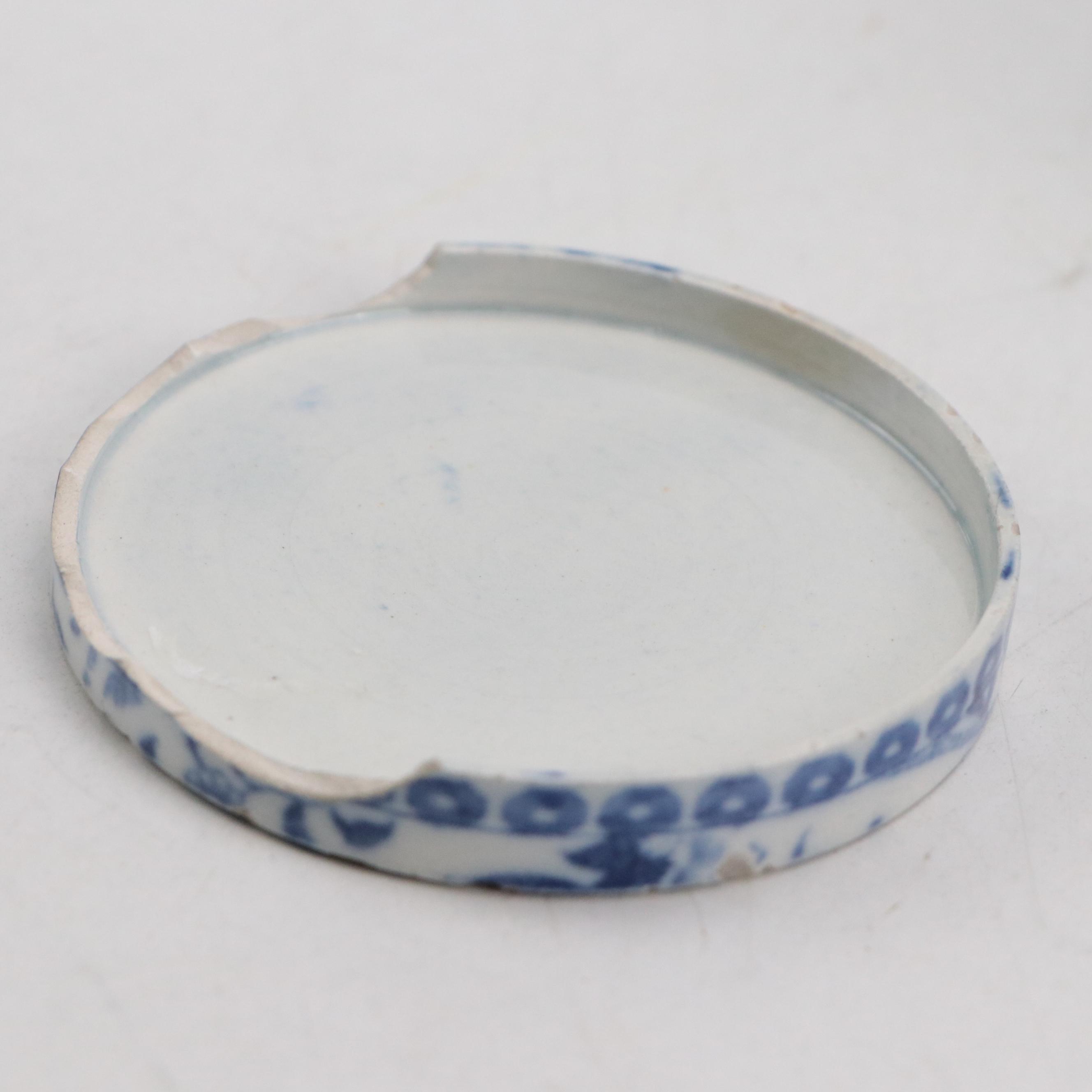 Chinese Porcelain Lidded Vessel with English Earthenware Chinoiserie Tableware