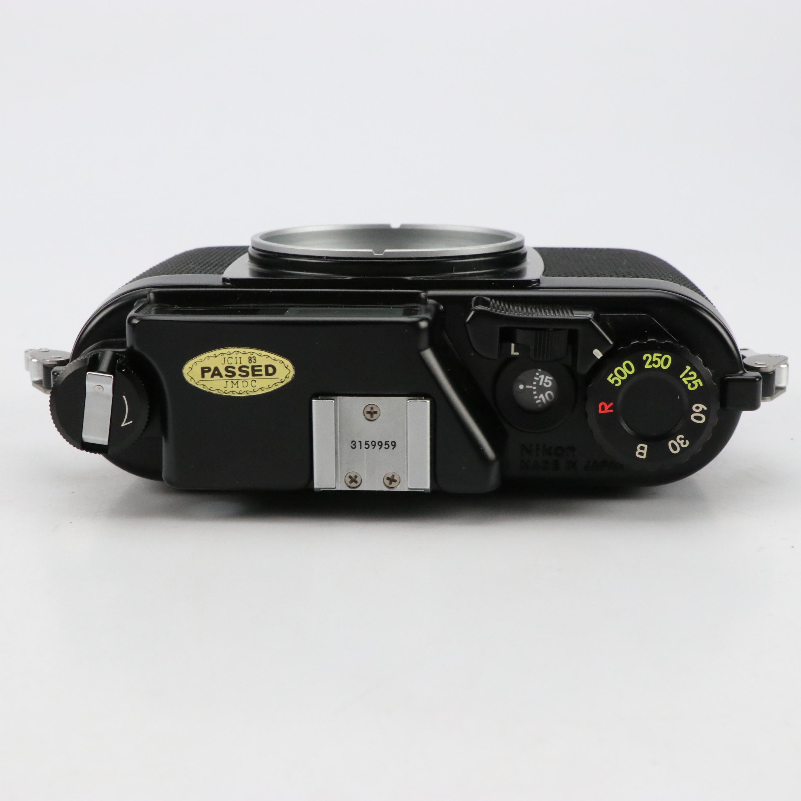 Nikonos III Camera Body with Minolta Freedom Zoom 90 Camera and More