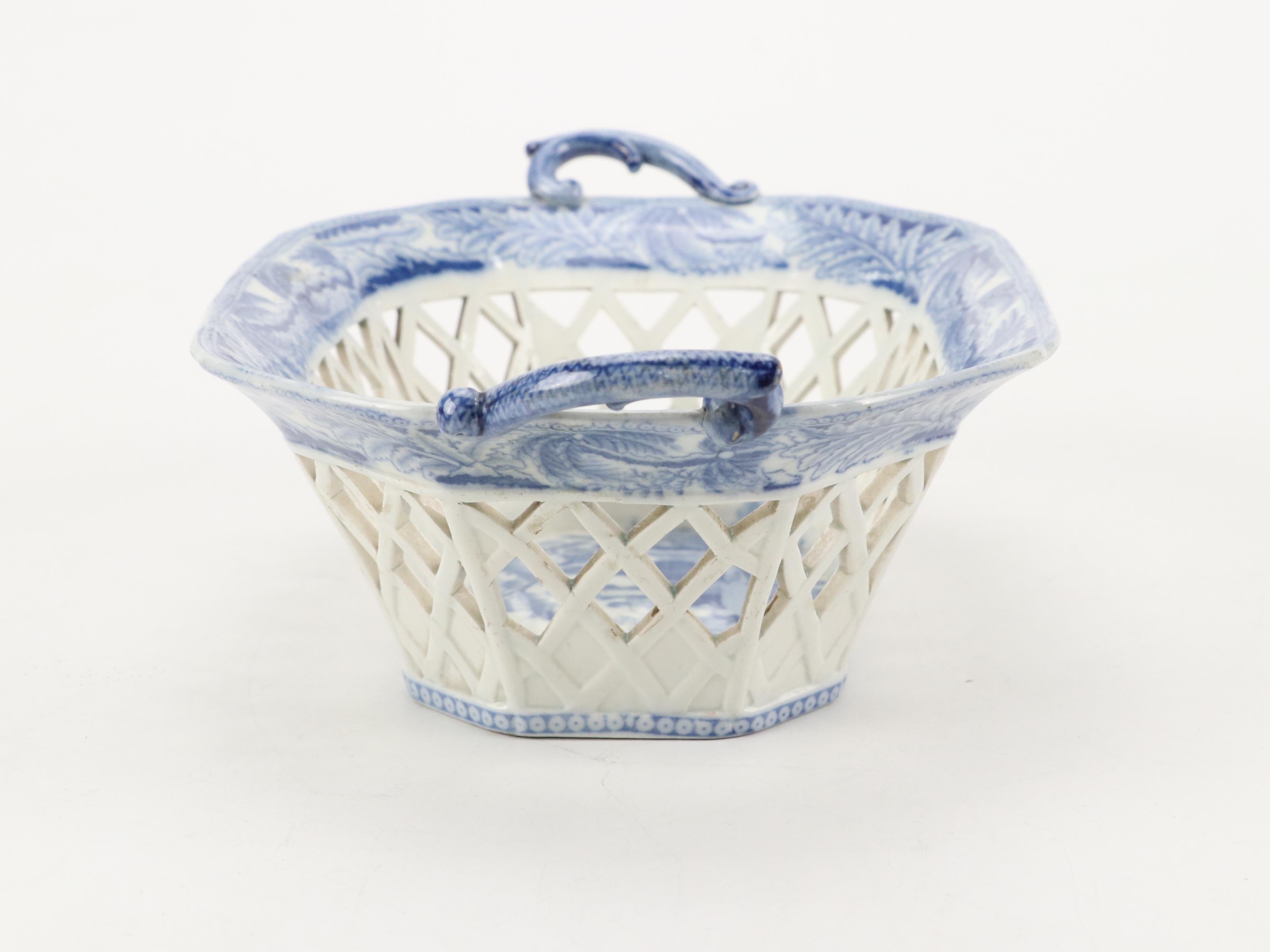 Davenport Pearlware Chinoiserie Ruins Chestnut Basket, ca. 1800-1805