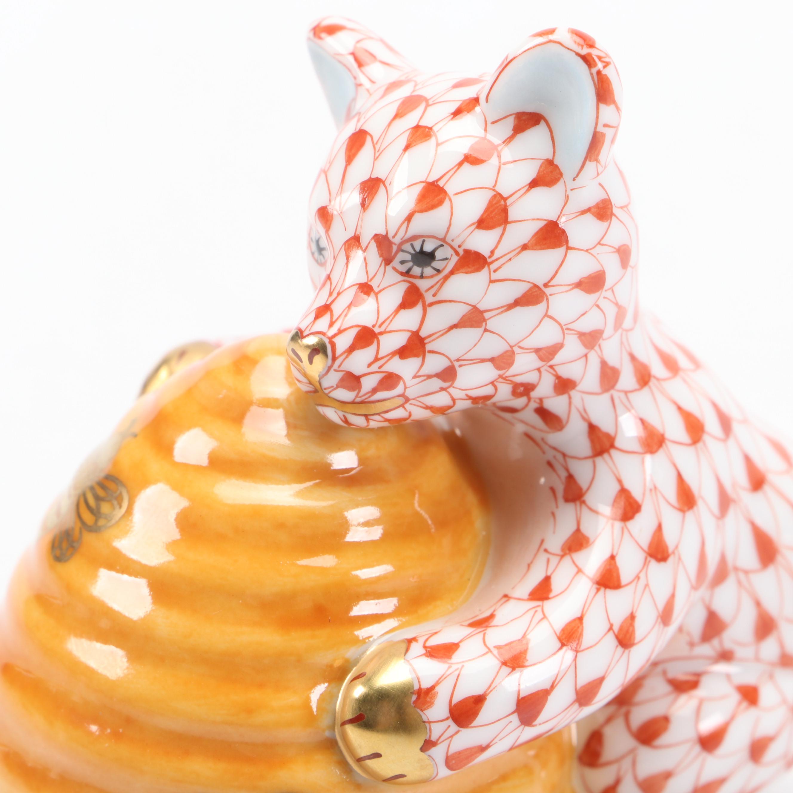 Herend Rust Fishnet with Gold "Honey Bear" Porcelain Figurine