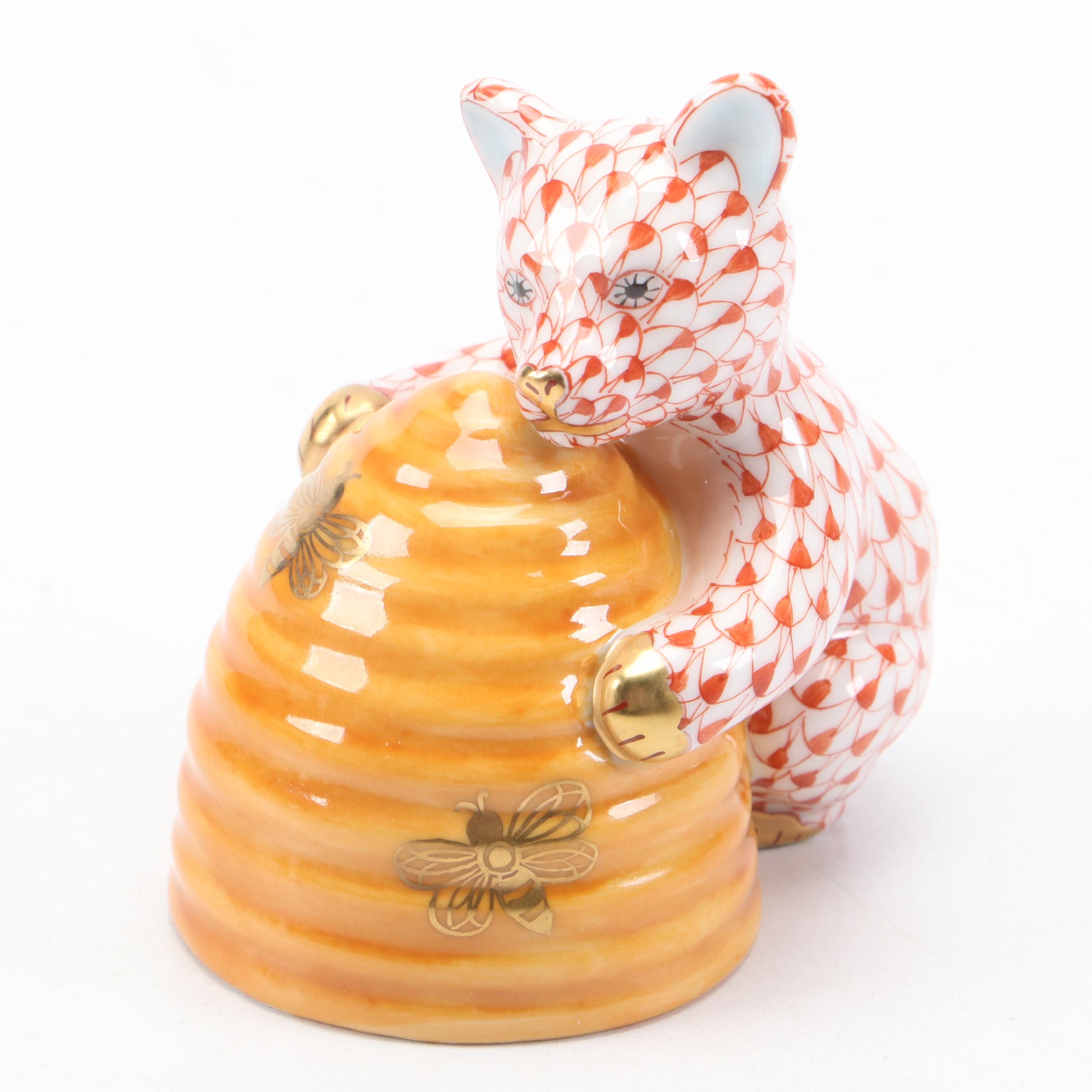 Herend Rust Fishnet with Gold "Honey Bear" Porcelain Figurine