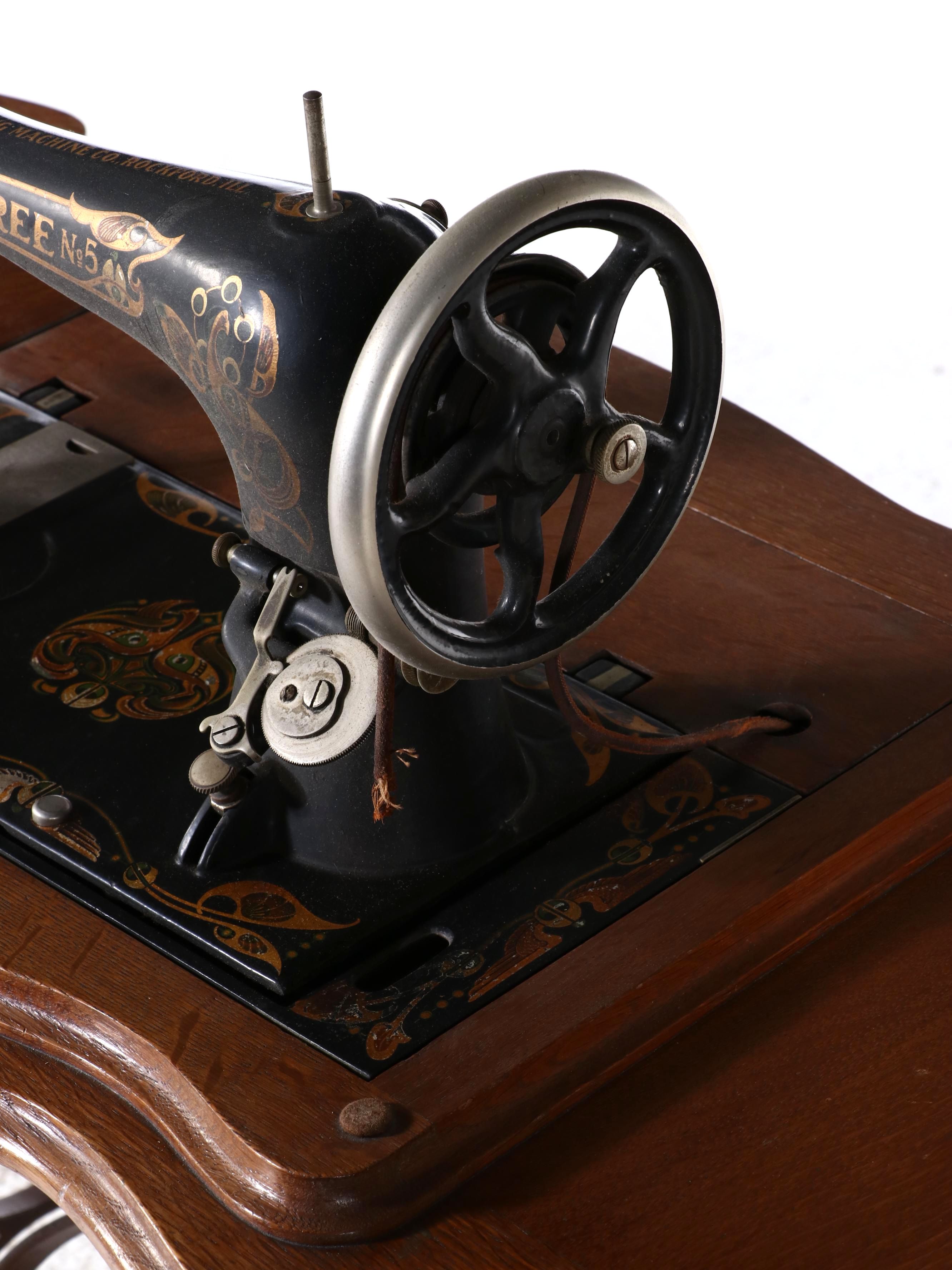 The Free Sewing Machine Co. "No. 5" Manual Sewing Machine, Early 20th C.