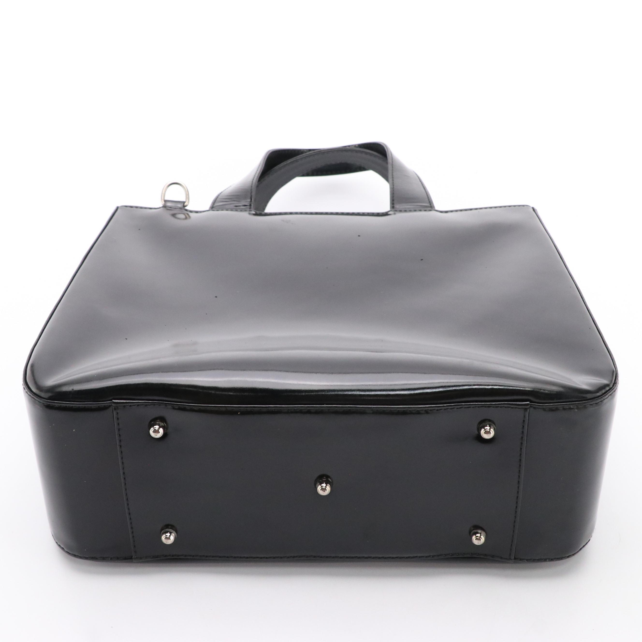 Gucci GG Soho Top Handle Bag in Black Patent Leather