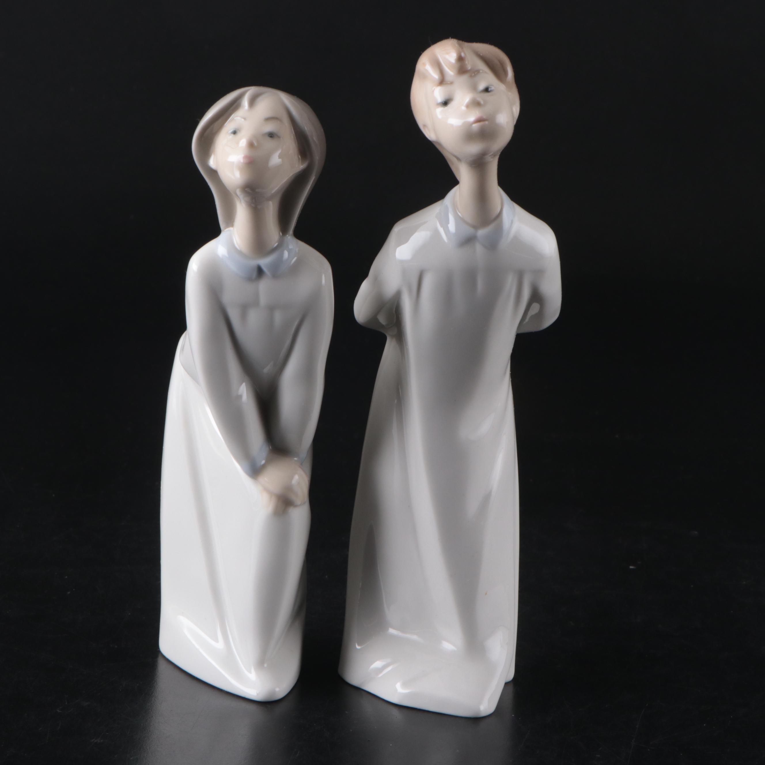 Lladró Kissing Girl and Boy Porcelain Figurines, Designed by Fulgencio Garcia