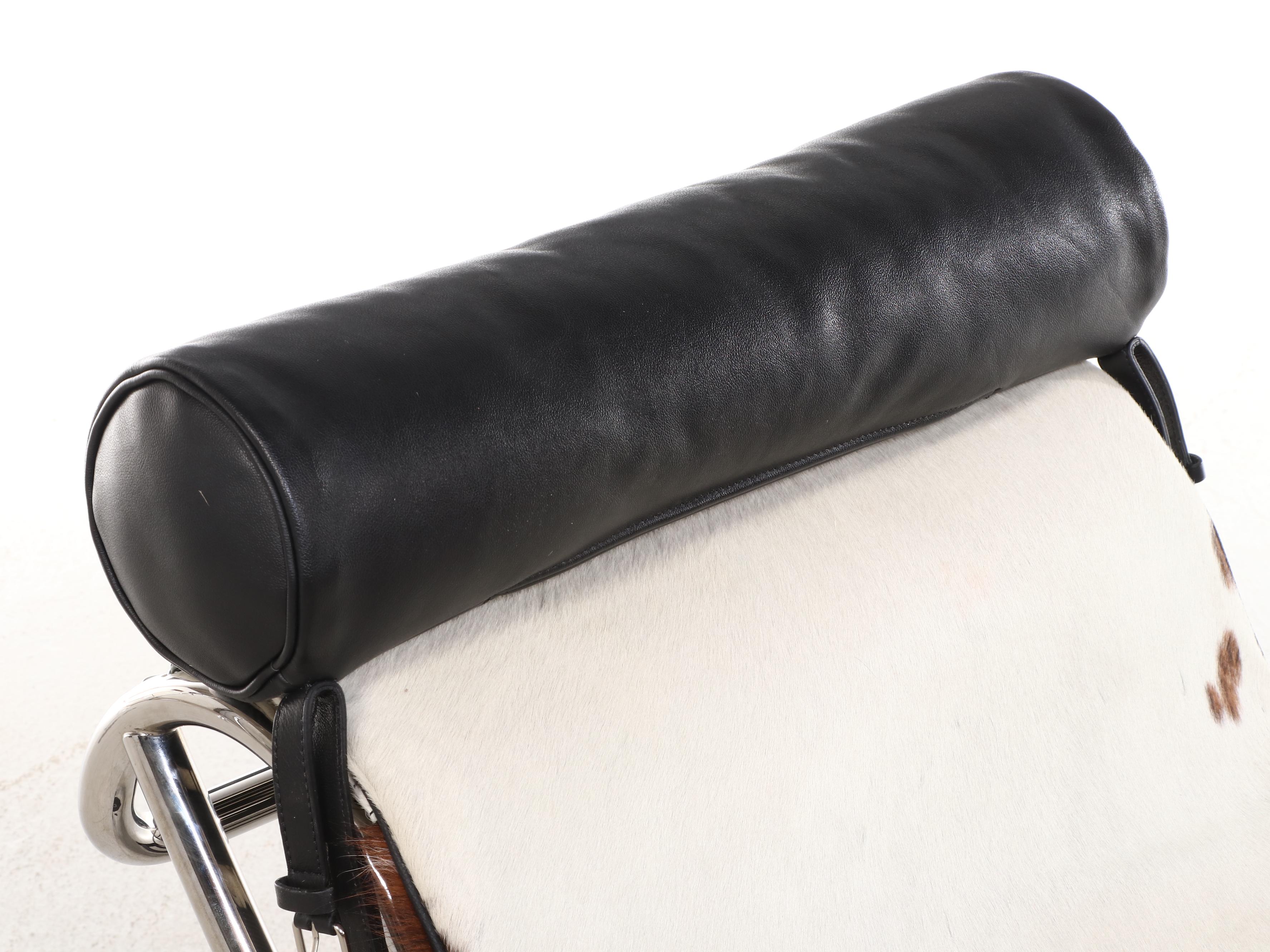 Le Corbusier for Cassina "LC4" Steel, Black Leather, and Cowhide Chaise Lounge