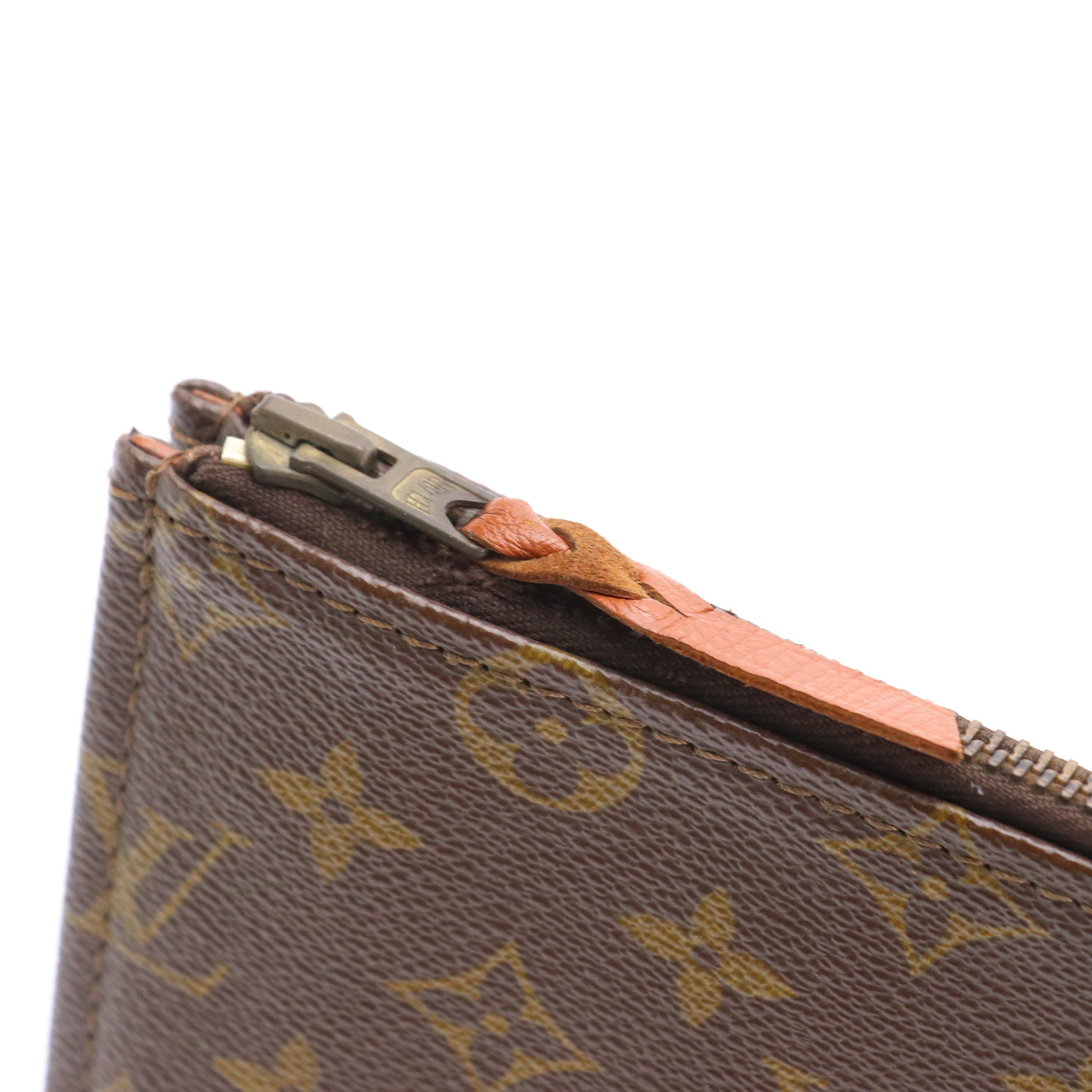 Louis Vuitton Laptop Case in Monogram Canvas