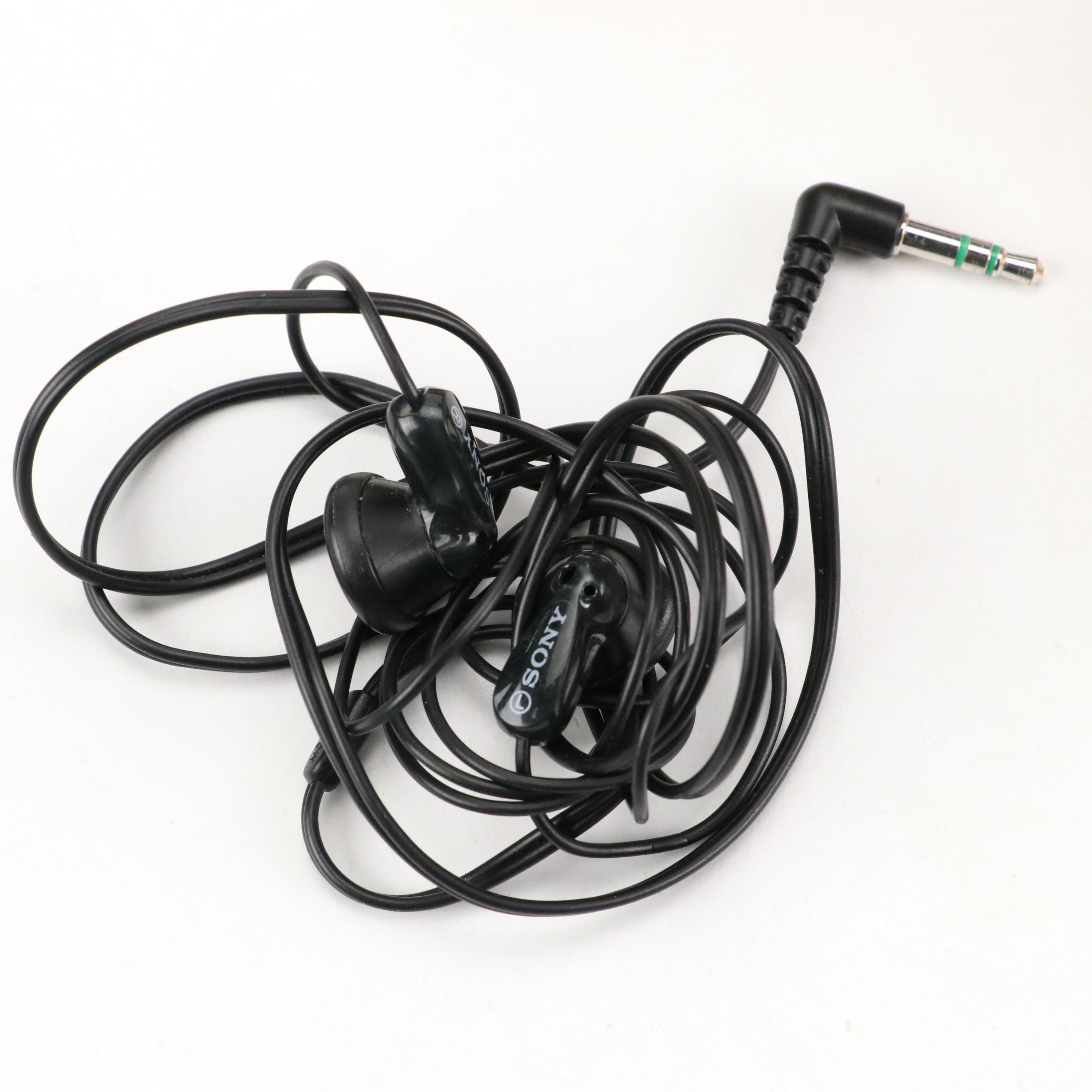 Sony FM/AM Sports Walkman with CD Player, Headphones and Mio Pup Toy