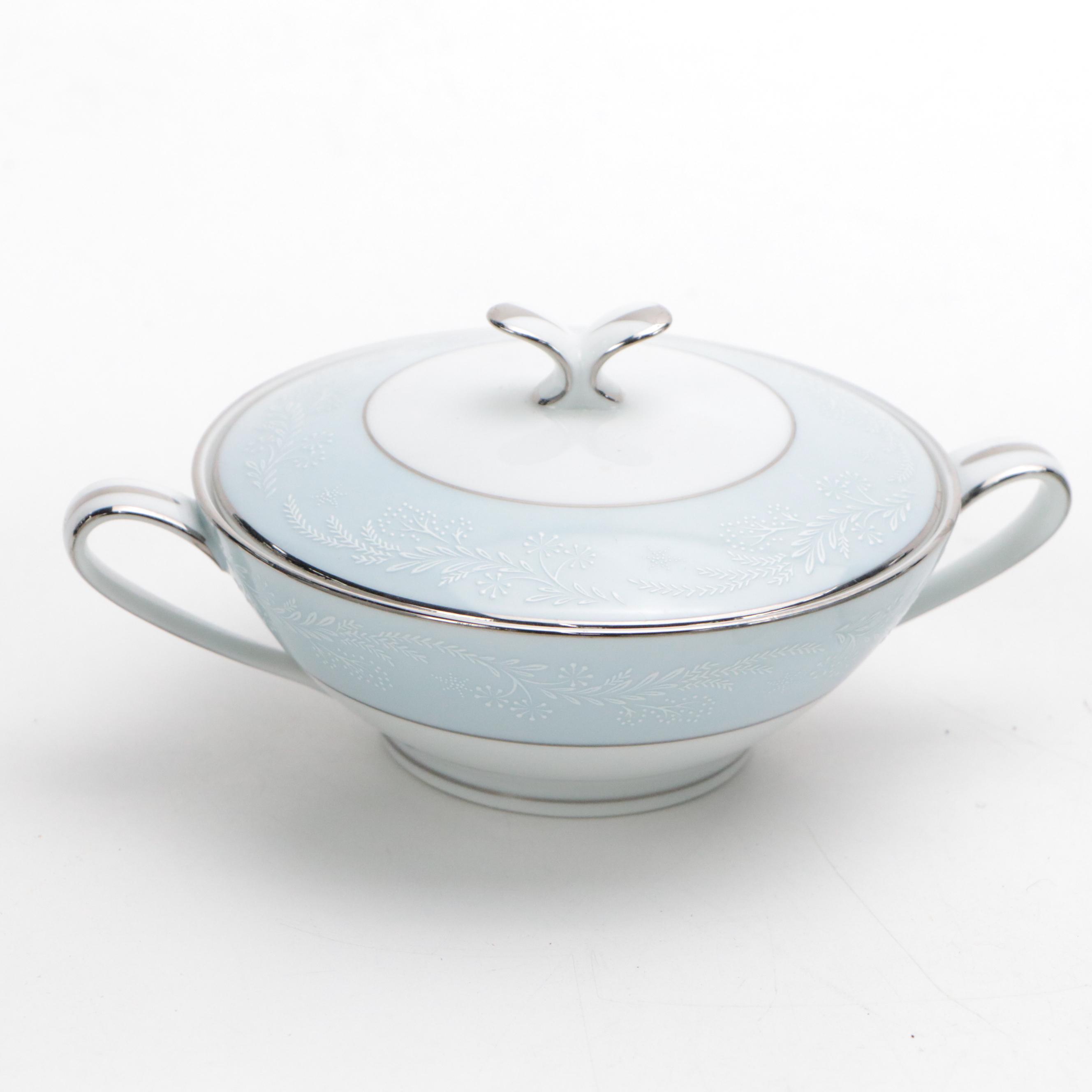 Noritake "Laureate" Porcelain Dinnerware, Mid to Late 20th Century