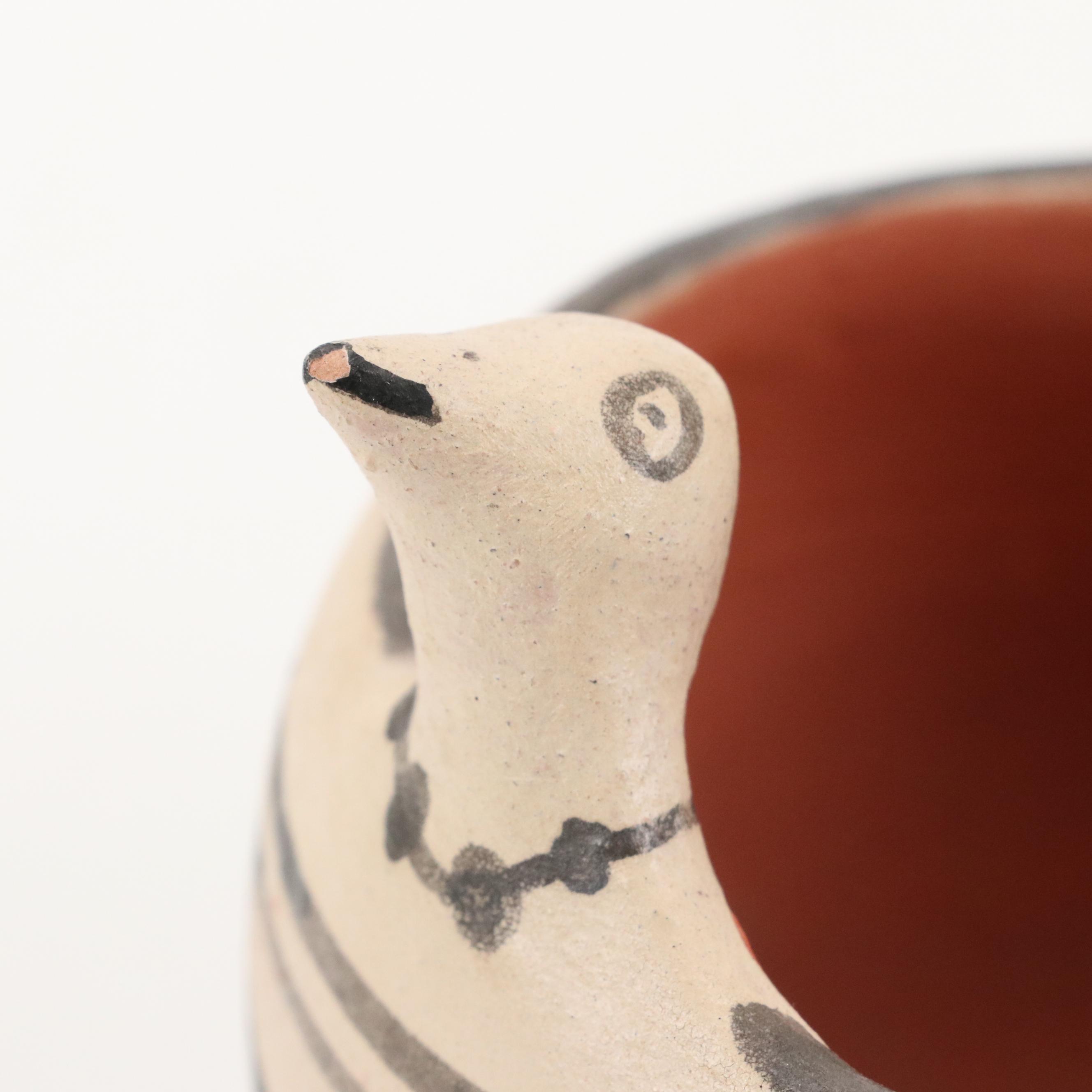 Ione Coriz Santo Domingo Pueblo Pottery Bird Pot