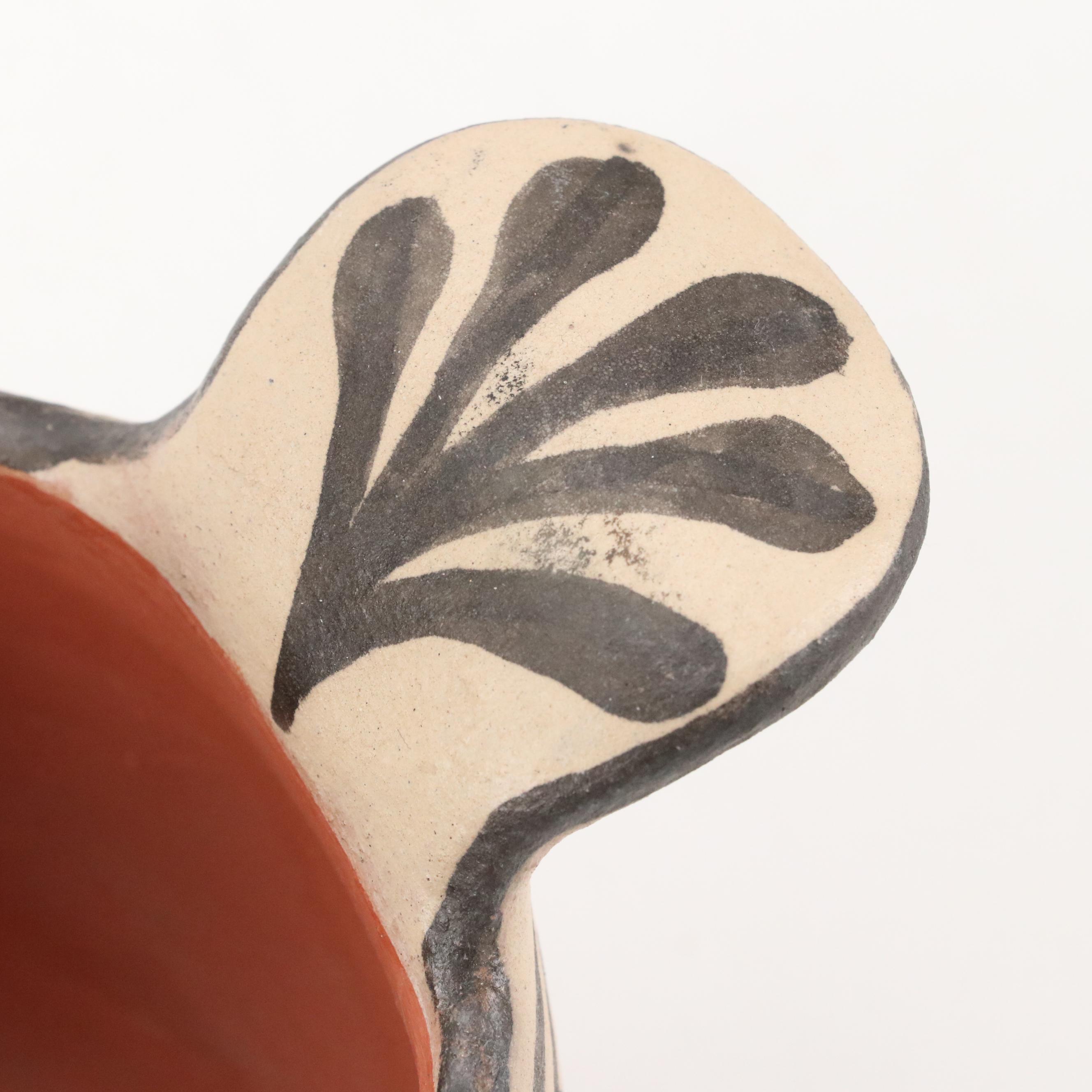 Ione Coriz Santo Domingo Pueblo Pottery Bird Pot