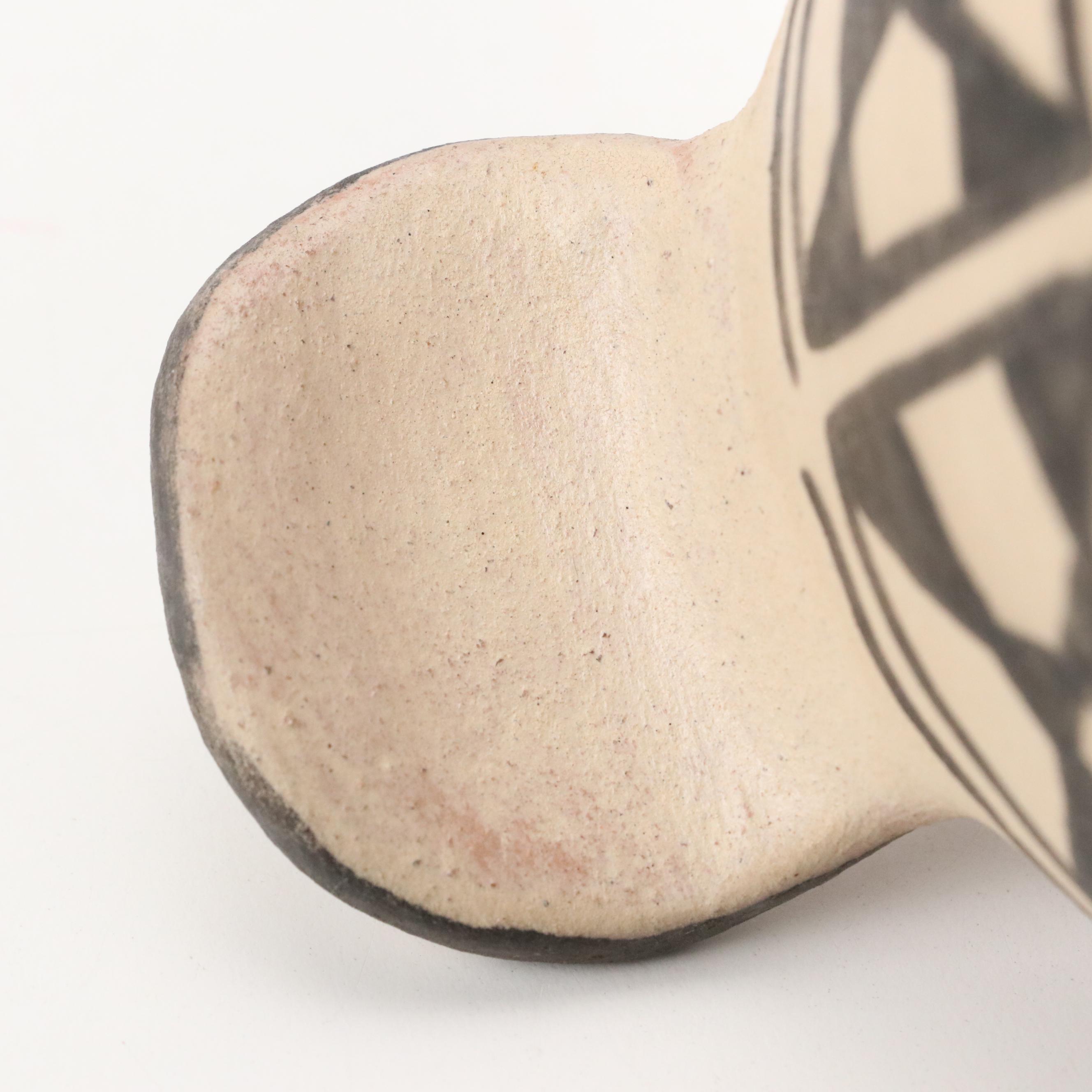 Ione Coriz Santo Domingo Pueblo Pottery Bird Pot