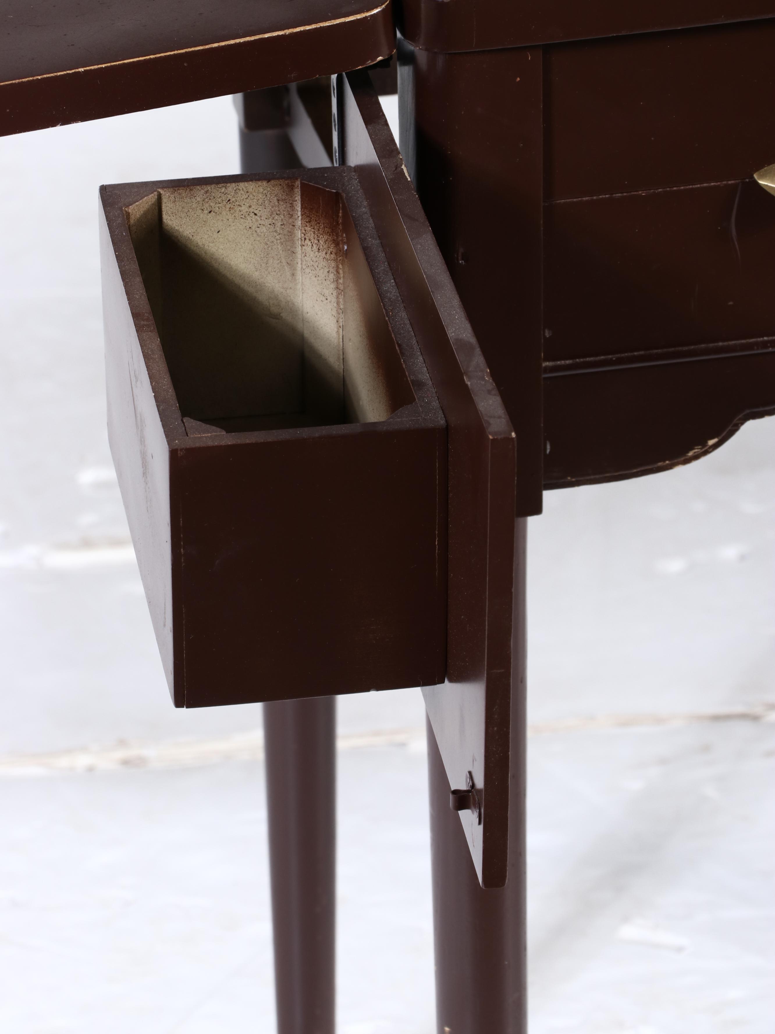 Singer Slant-O-Matic Model 401A Sewing Machine Wood Sewing Table, Mid-20th C.