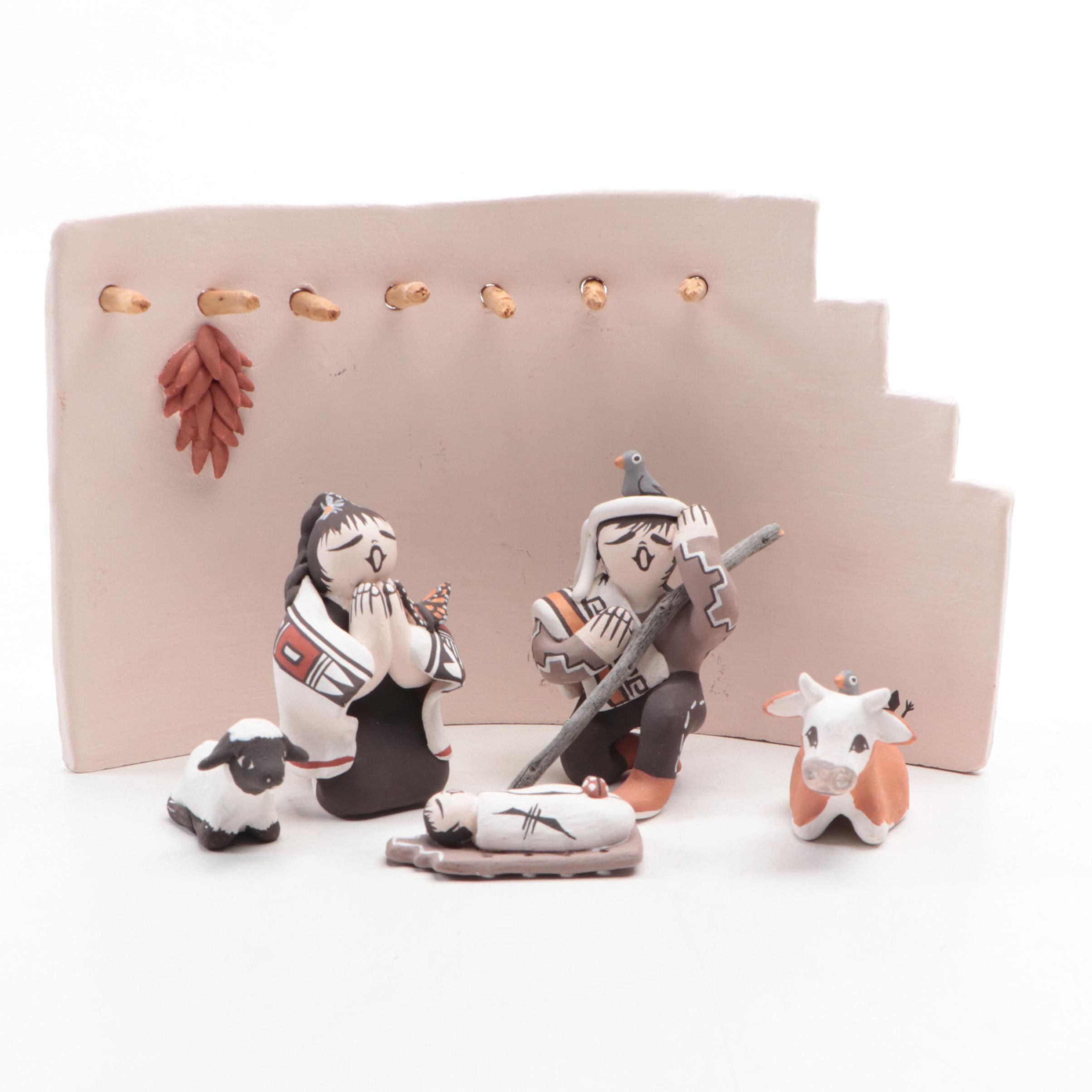 Marilyn Ray Acoma Pueblo Pottery Nacimiento Nativity Scene