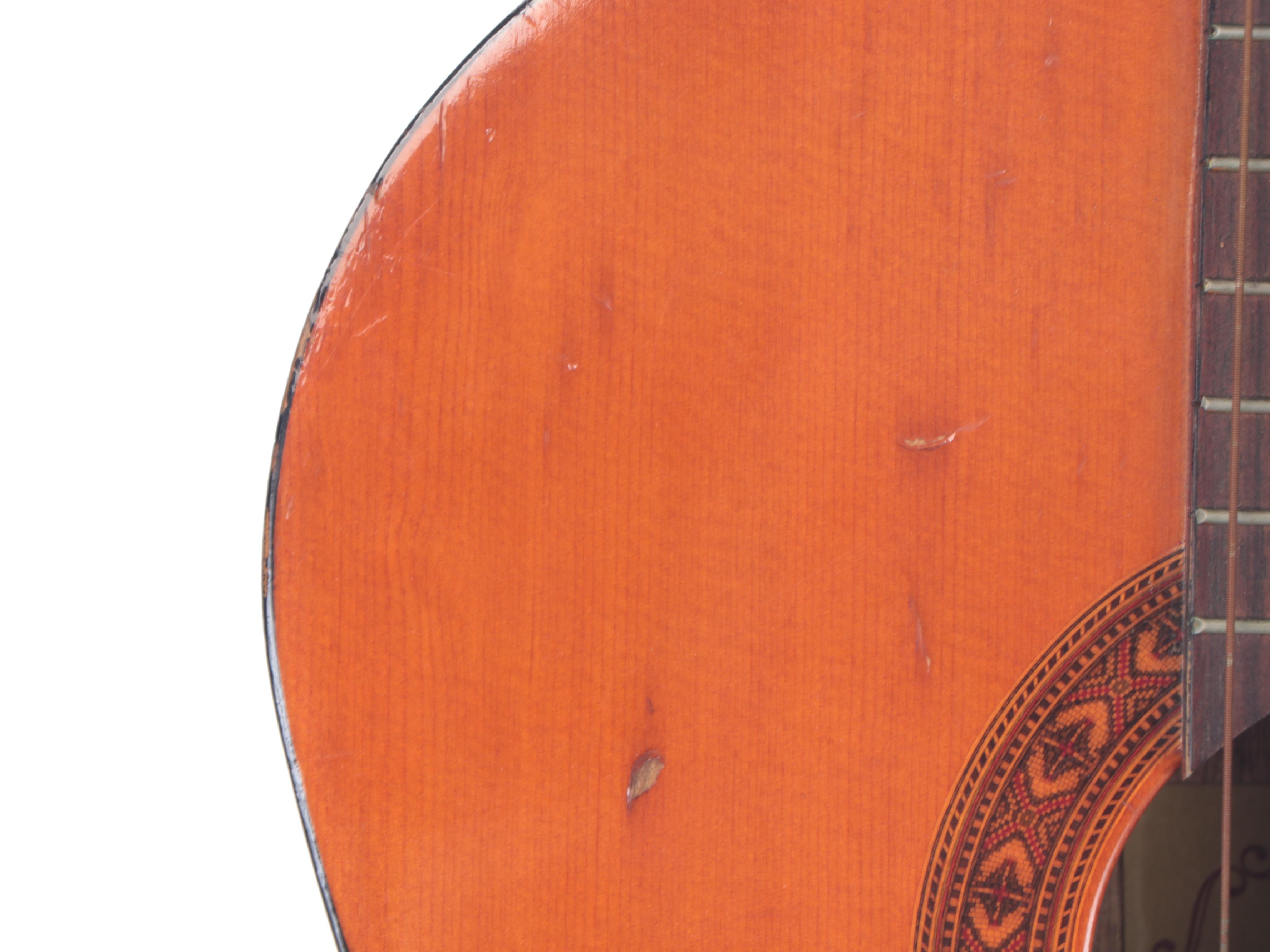 Lyle C-610 Right-Handed Classical Acoustic Guitar