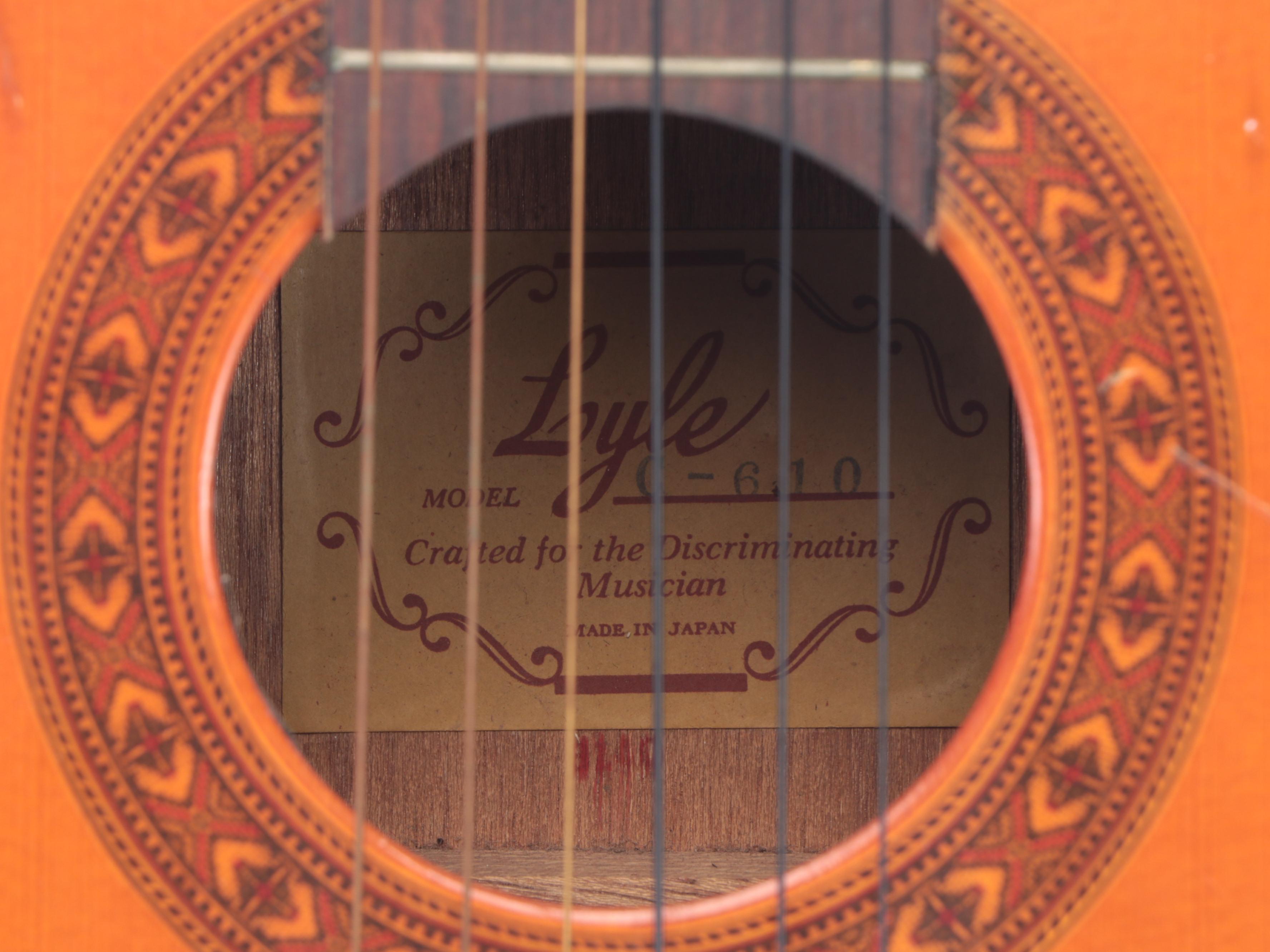 Lyle C-610 Right-Handed Classical Acoustic Guitar