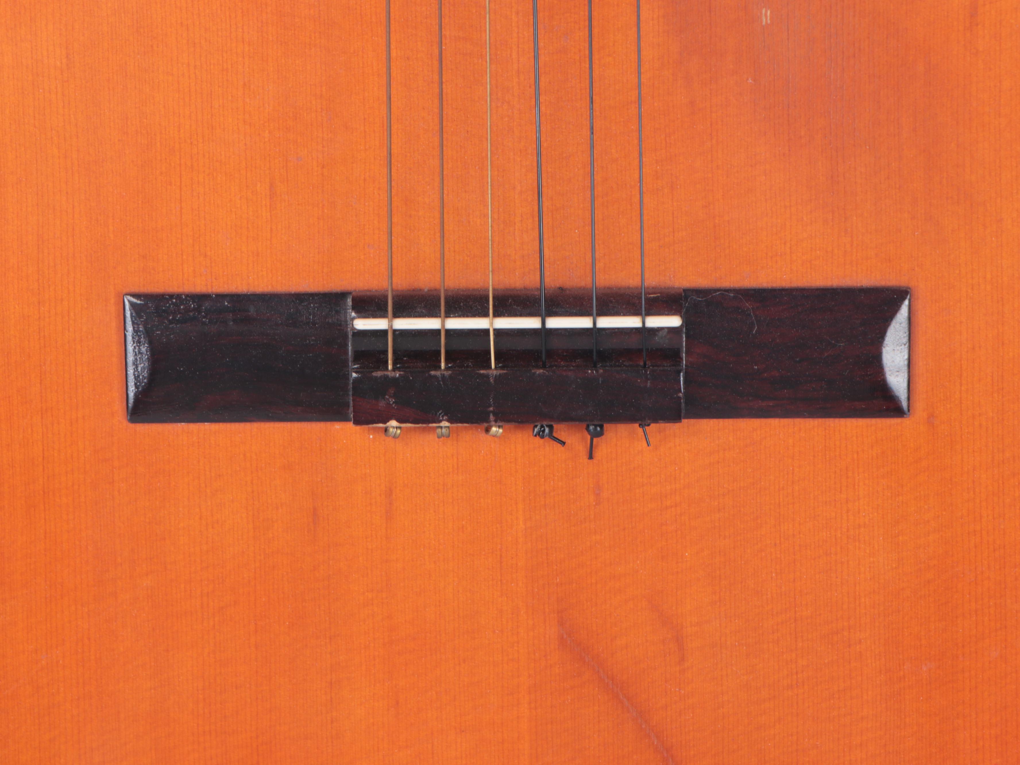 Lyle C-610 Right-Handed Classical Acoustic Guitar