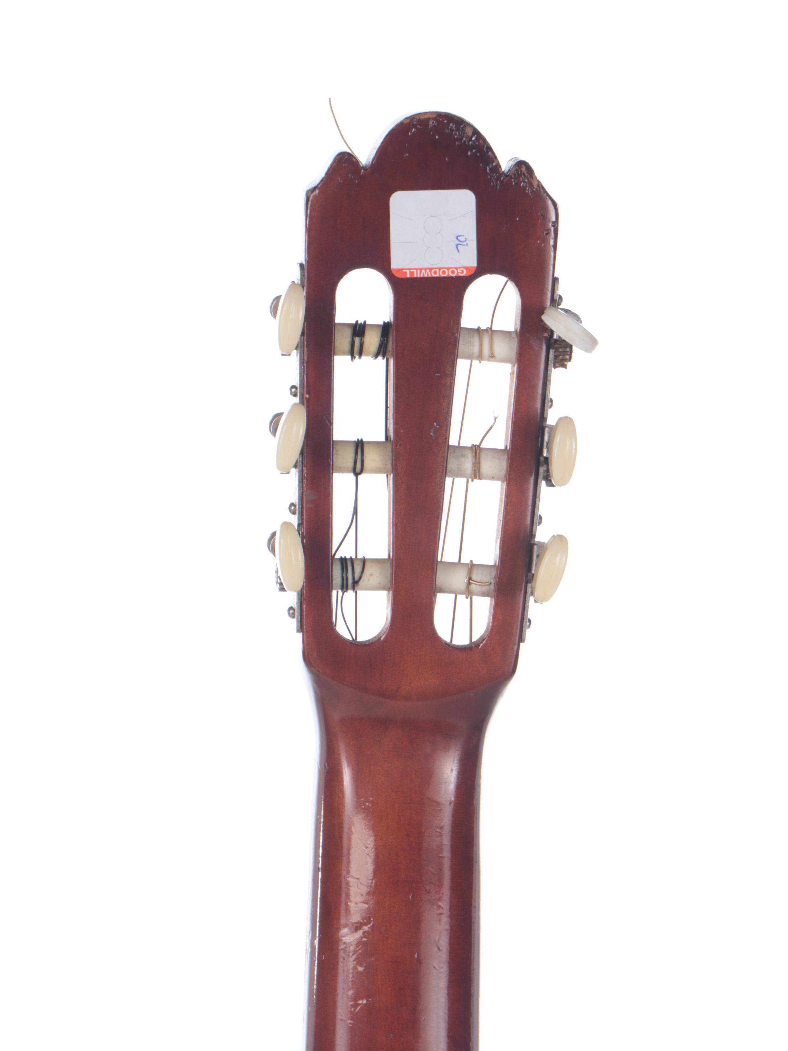 Lyle C-610 Right-Handed Classical Acoustic Guitar