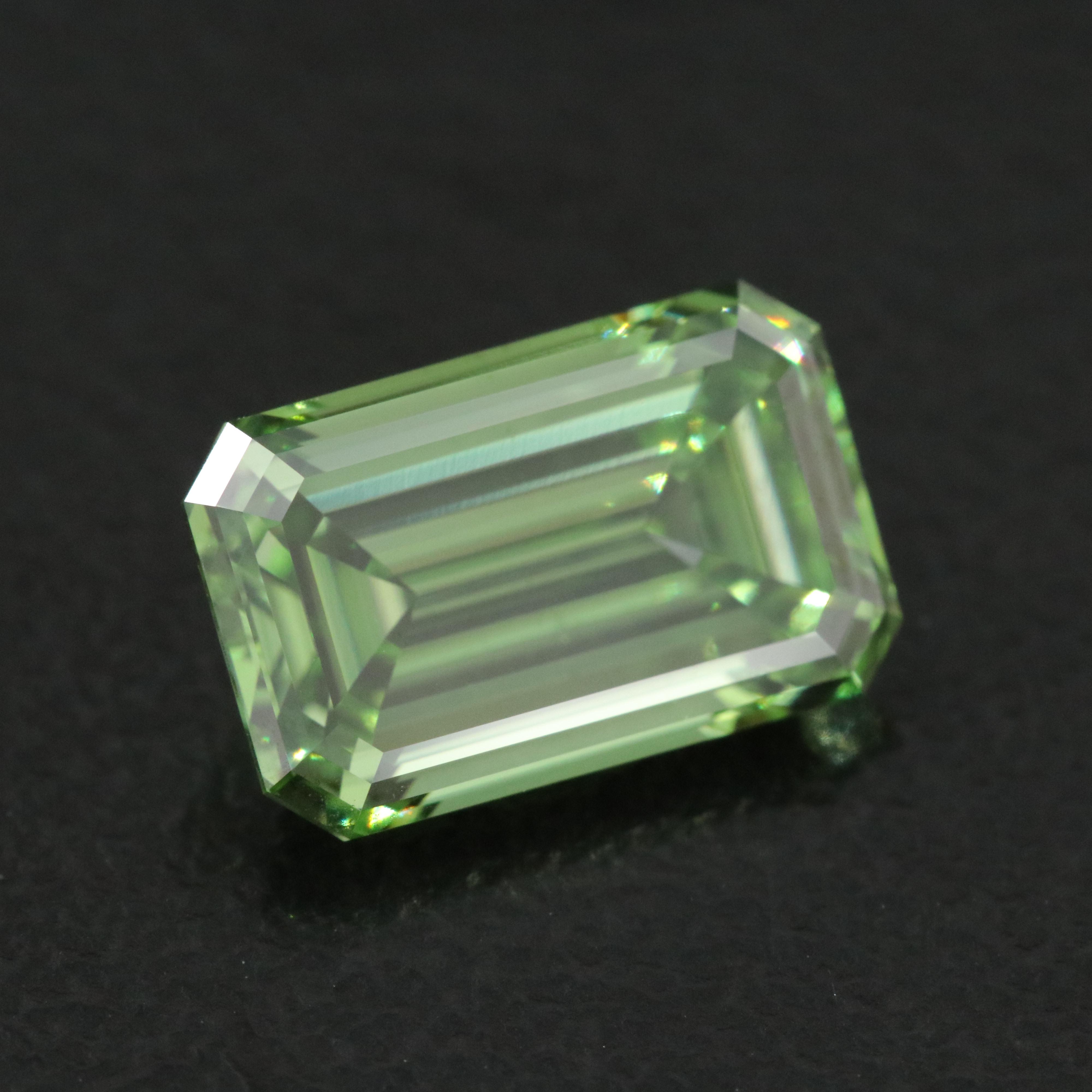 Loose 2.22 CT Fancy Vivid Green Lab Grown Diamond with IGI Report