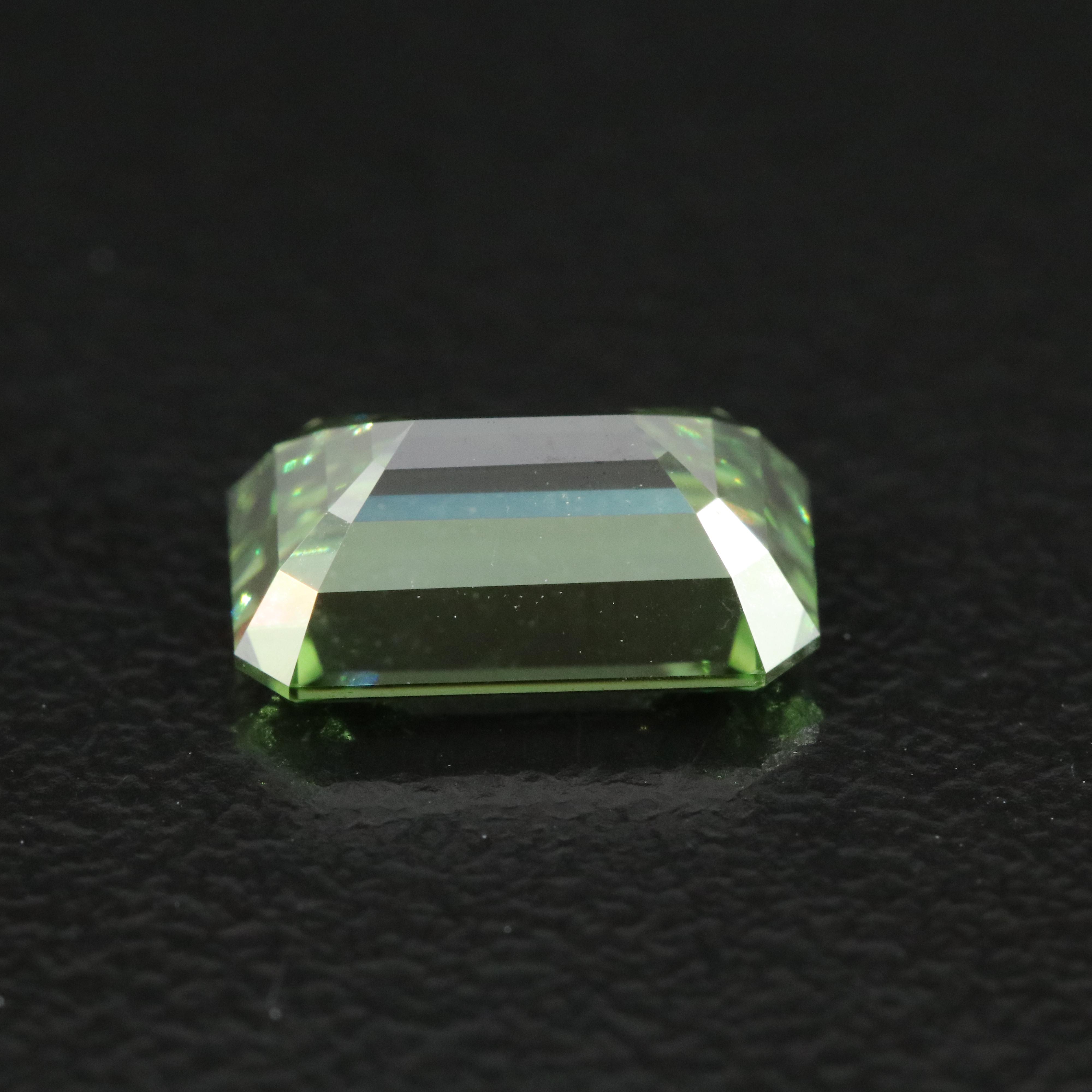 Loose 2.22 CT Fancy Vivid Green Lab Grown Diamond with IGI Report