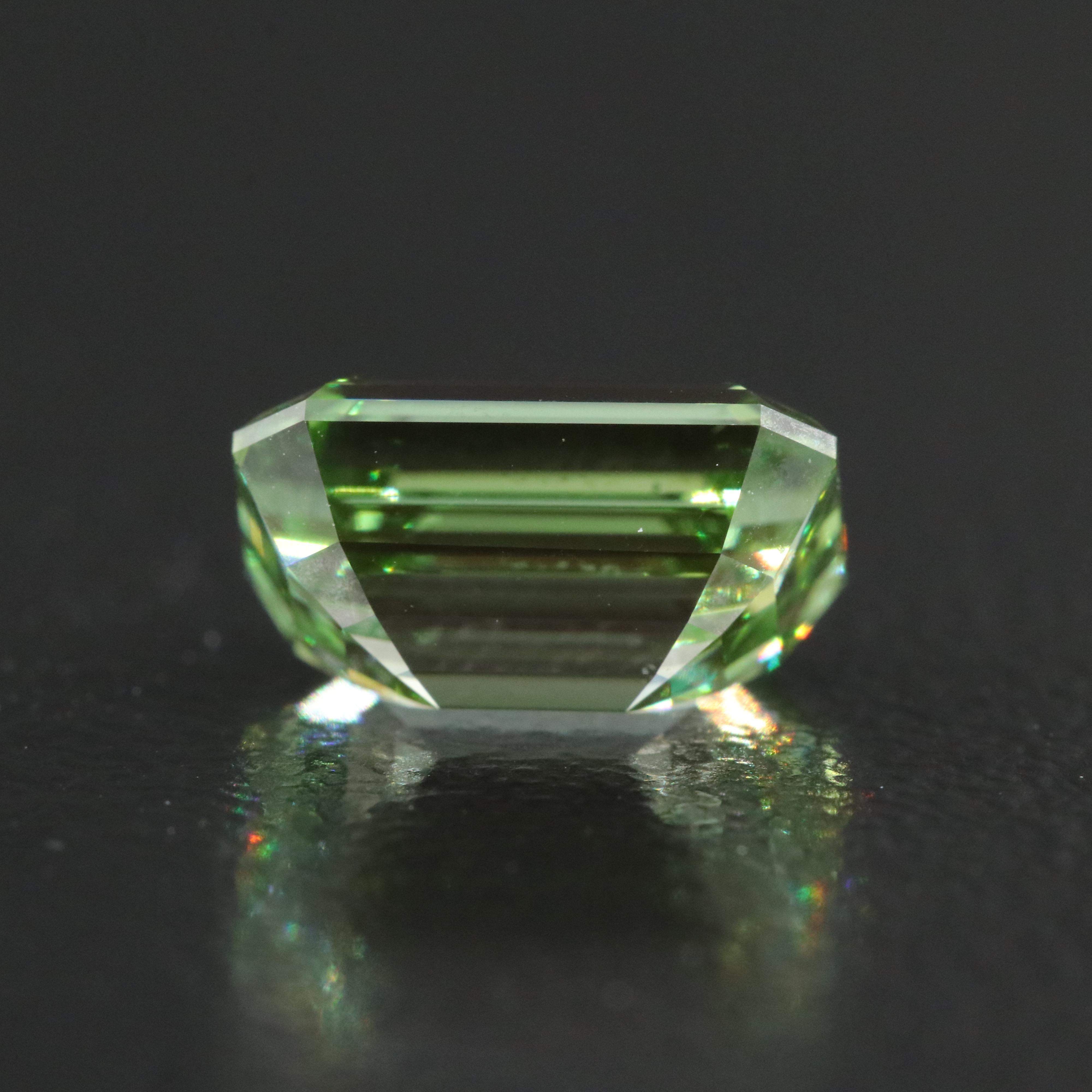 Loose 2.11 CT Fancy Vivid Green Lab Grown Diamond with IGI Report