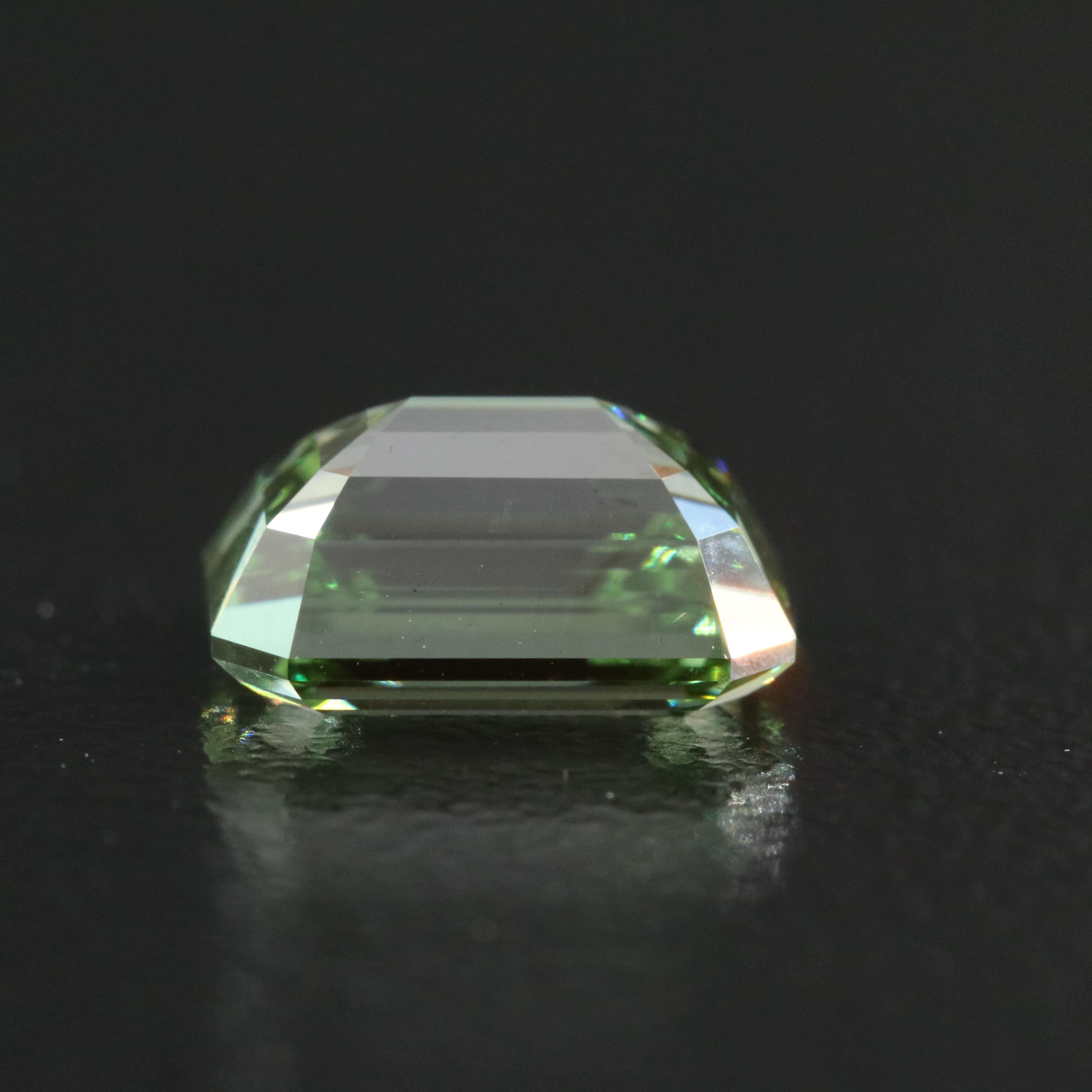 Loose 2.11 CT Fancy Vivid Green Lab Grown Diamond with IGI Report