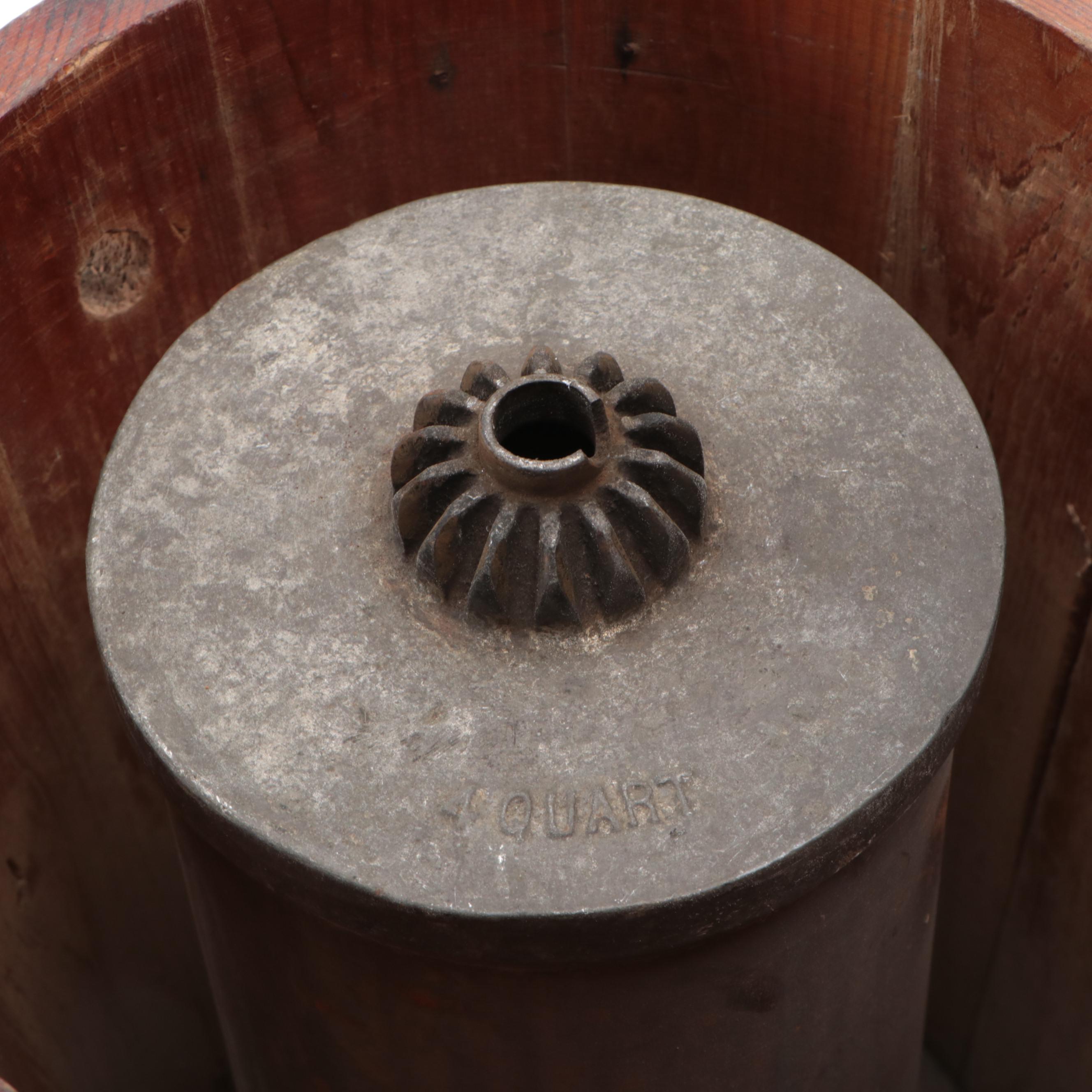 Richmond Cedar Works Dixie Belle Wooden Ice Cream Maker