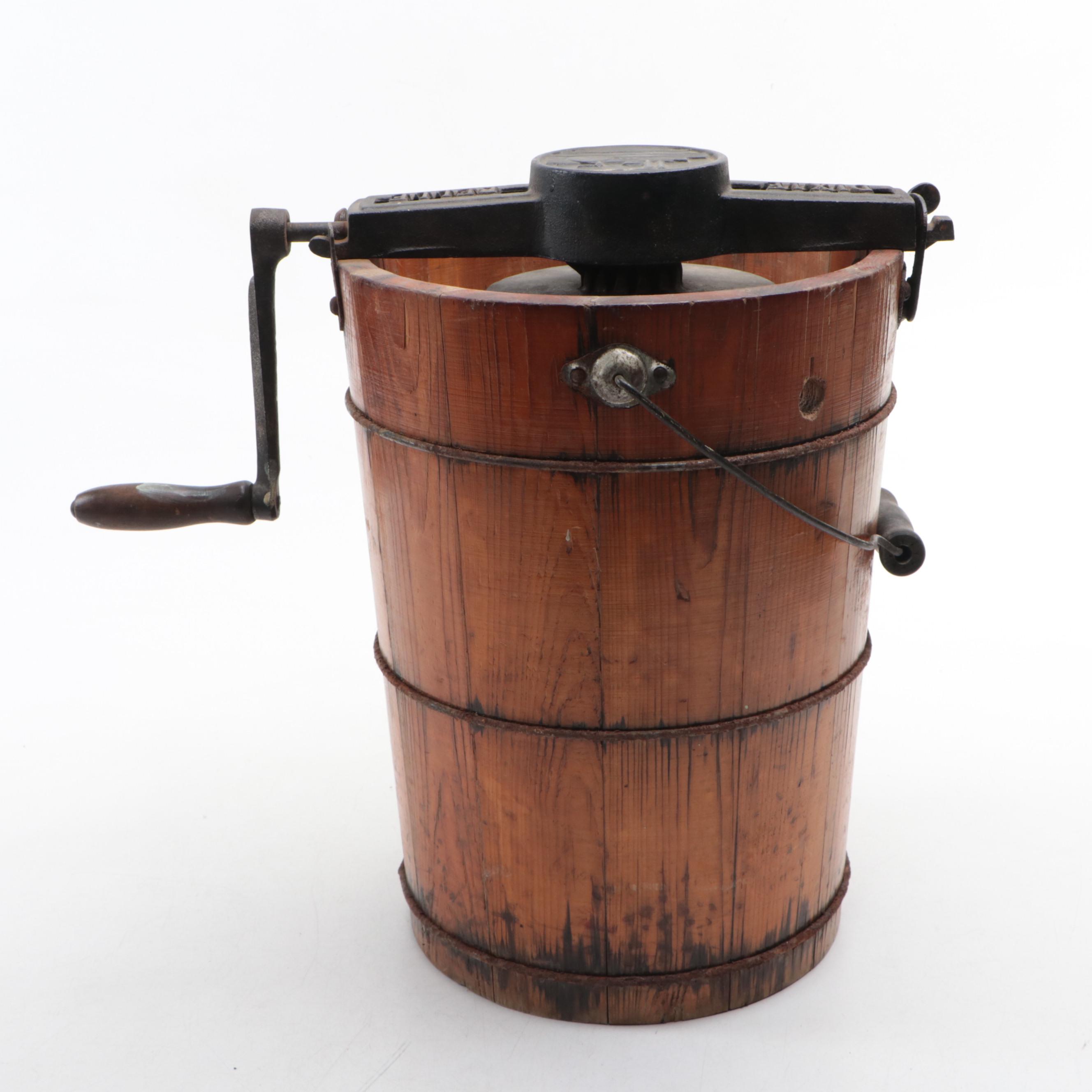 Richmond Cedar Works Dixie Belle Wooden Ice Cream Maker