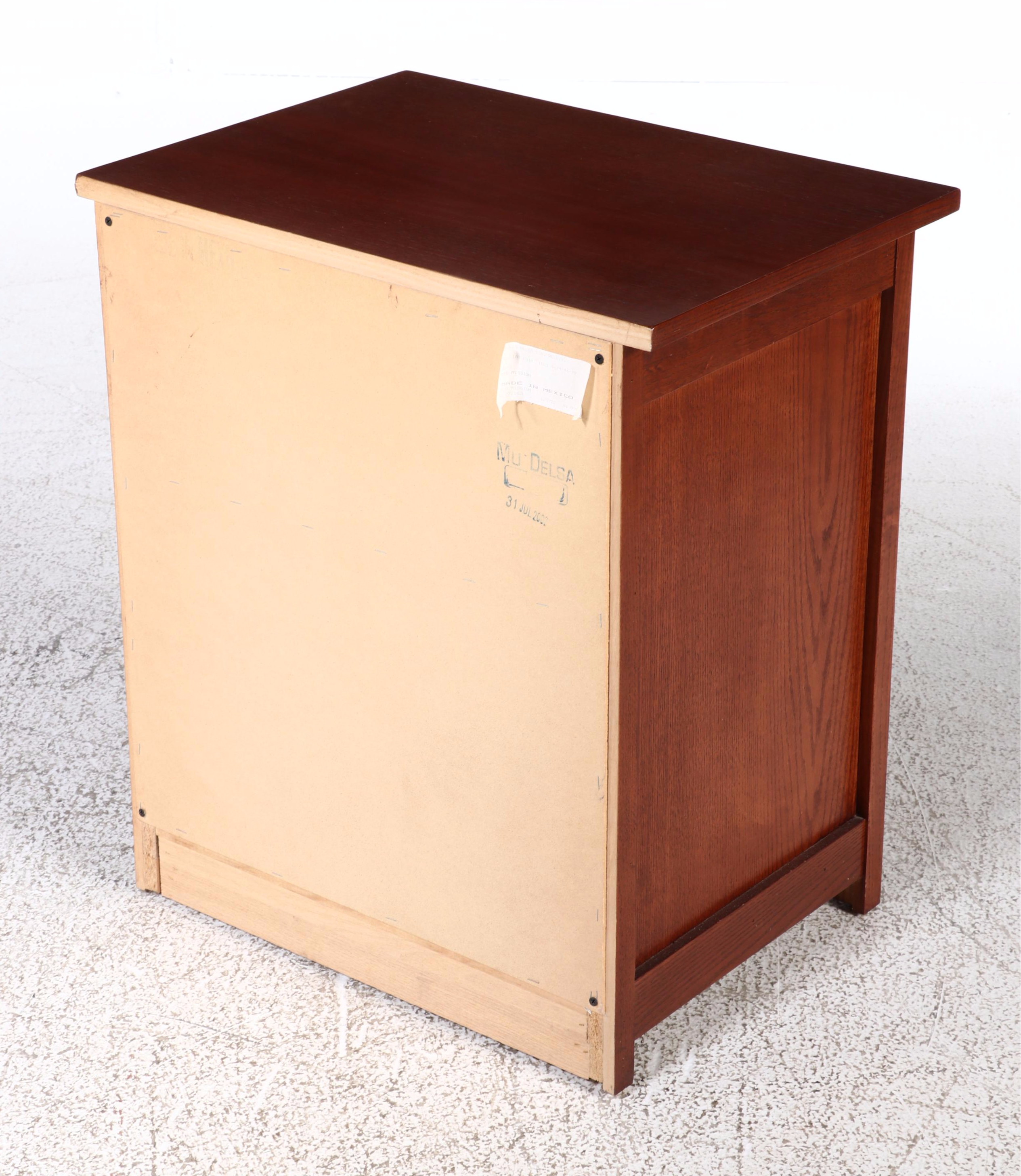 Pair of Delsa Muebles Mission Style Oak Veneer Three-Drawer Nightstands