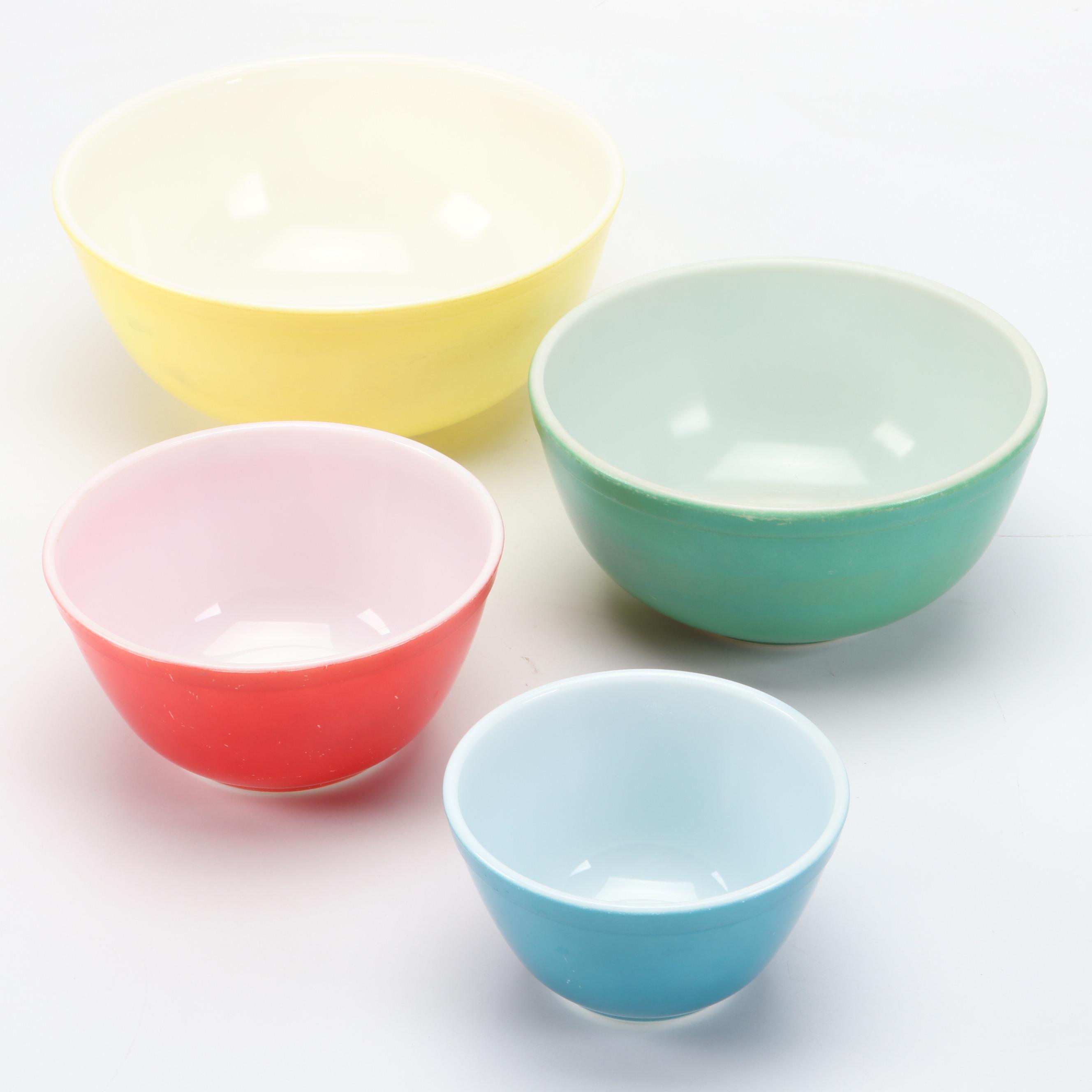 Pyrex "Primary Colors" Glass Mixing Bowls, 1945–1968