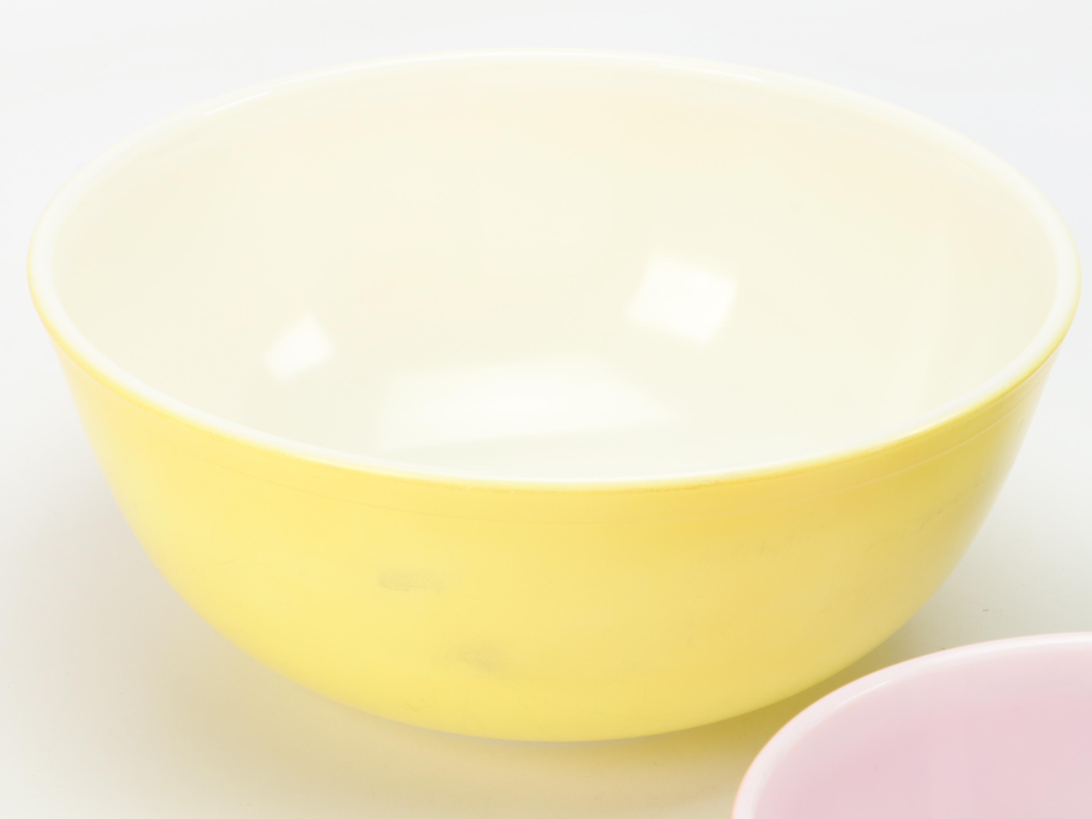 Pyrex "Primary Colors" Glass Mixing Bowls, 1945–1968
