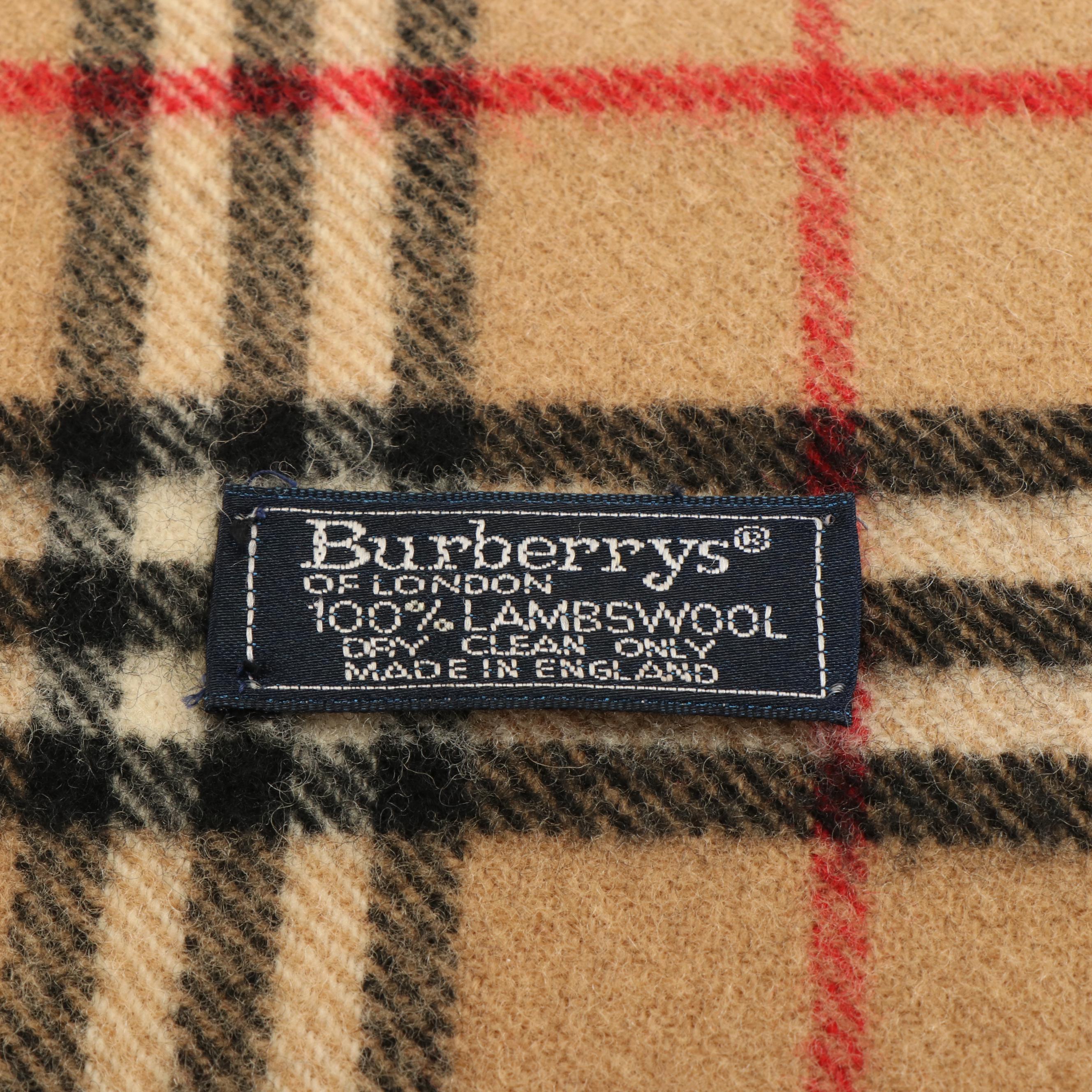 Burberrys Classic Lambswool Scarf in Vintage Check