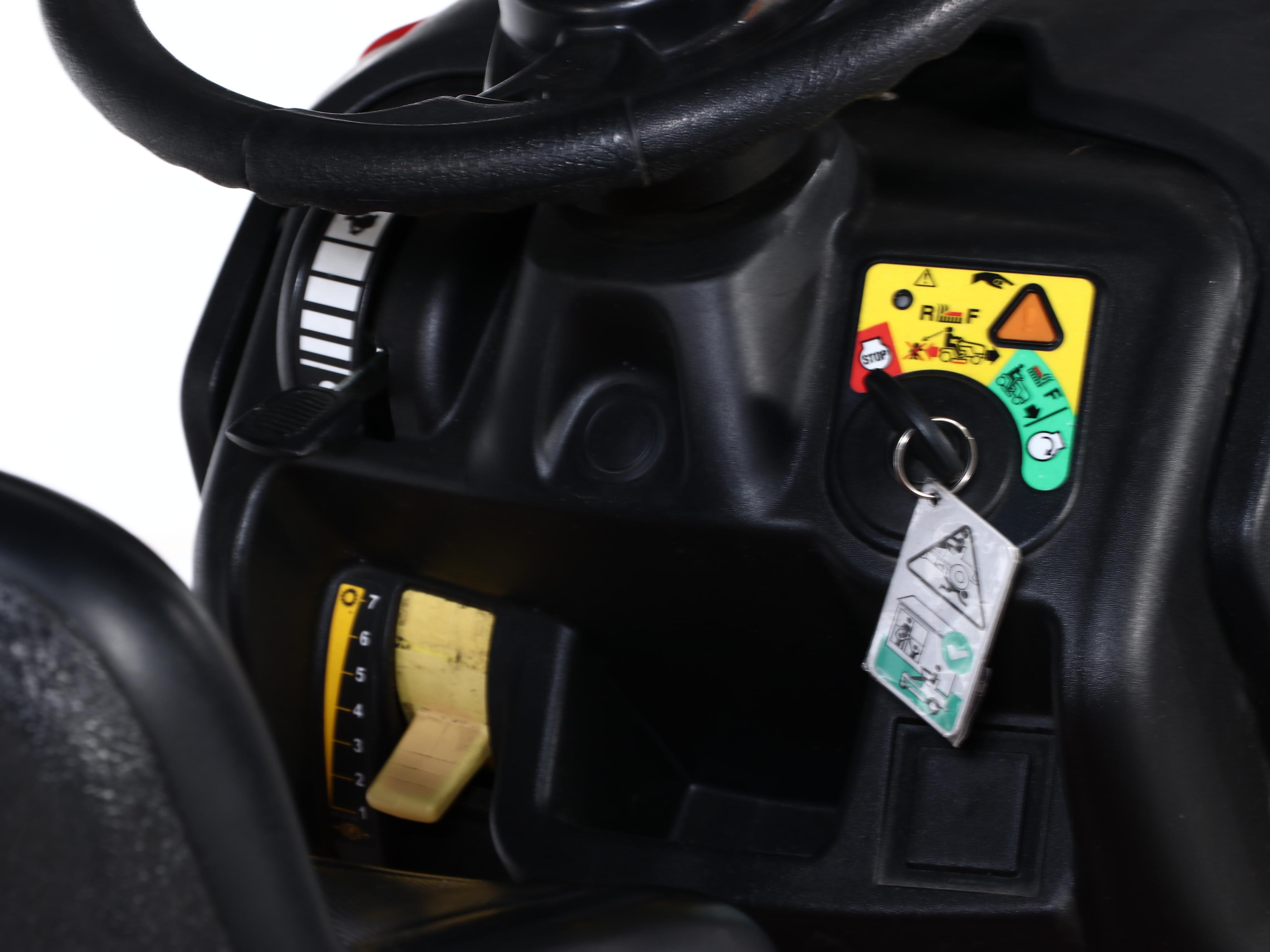 Troy-Bilt Pony 42 Riding Lawn Mower