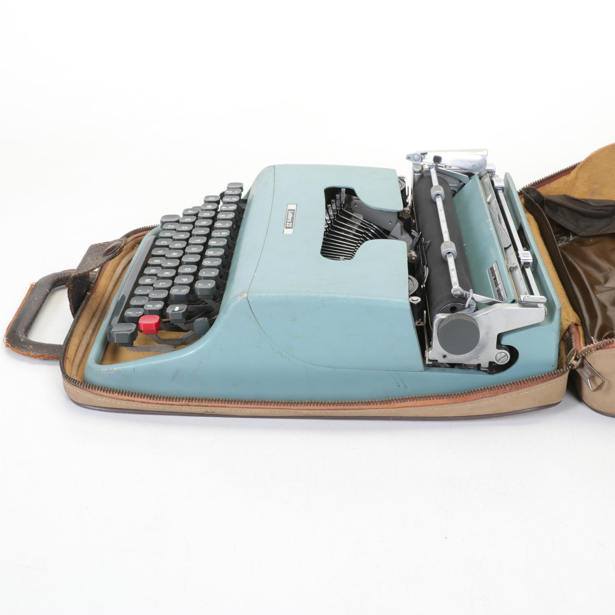 Underwood Olivetti "Lettera 22" Typewriter with Case