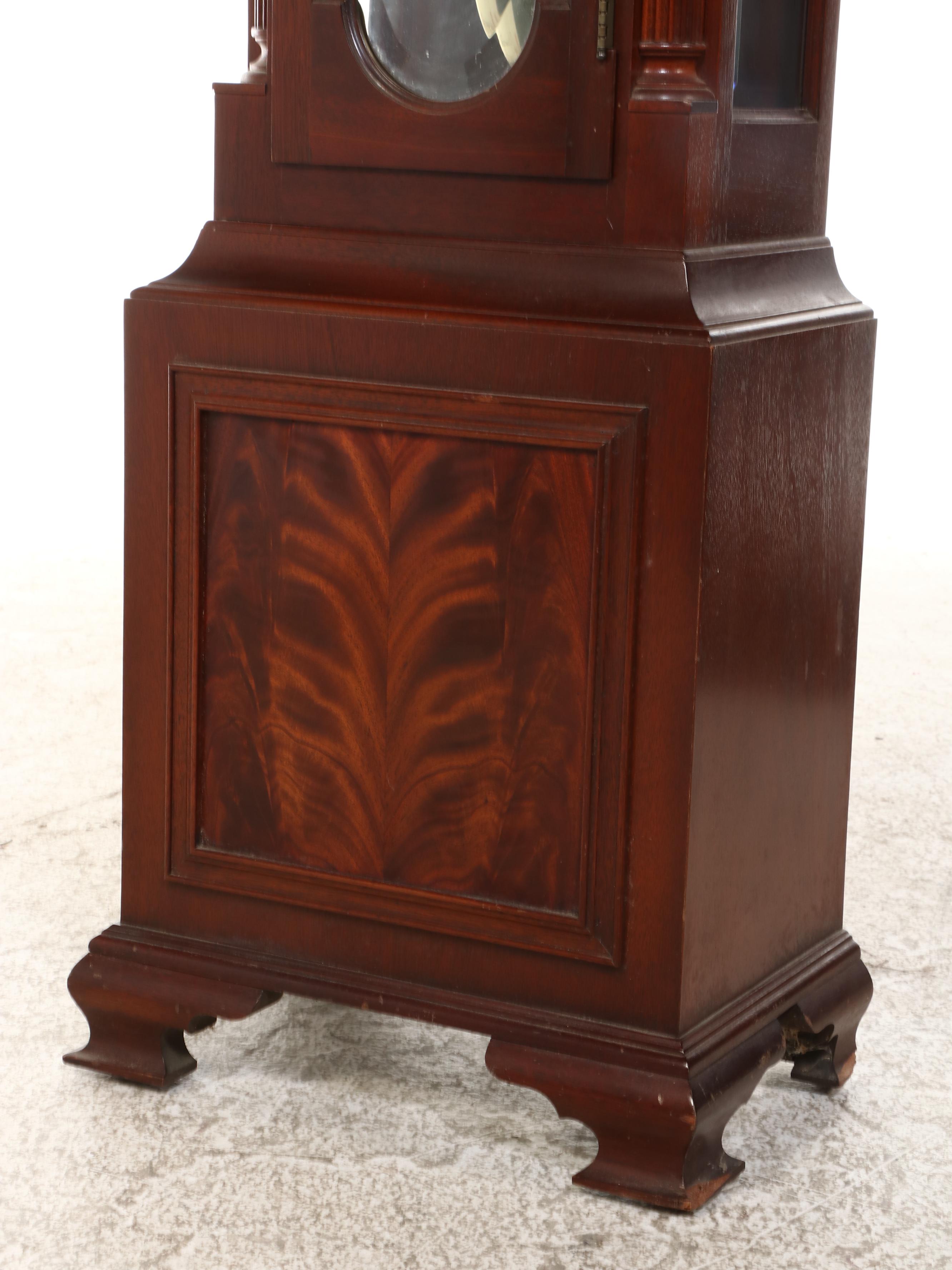 Colonial Mfg. Co./Molyneux Federal Style Mahogany Grandfather Clock