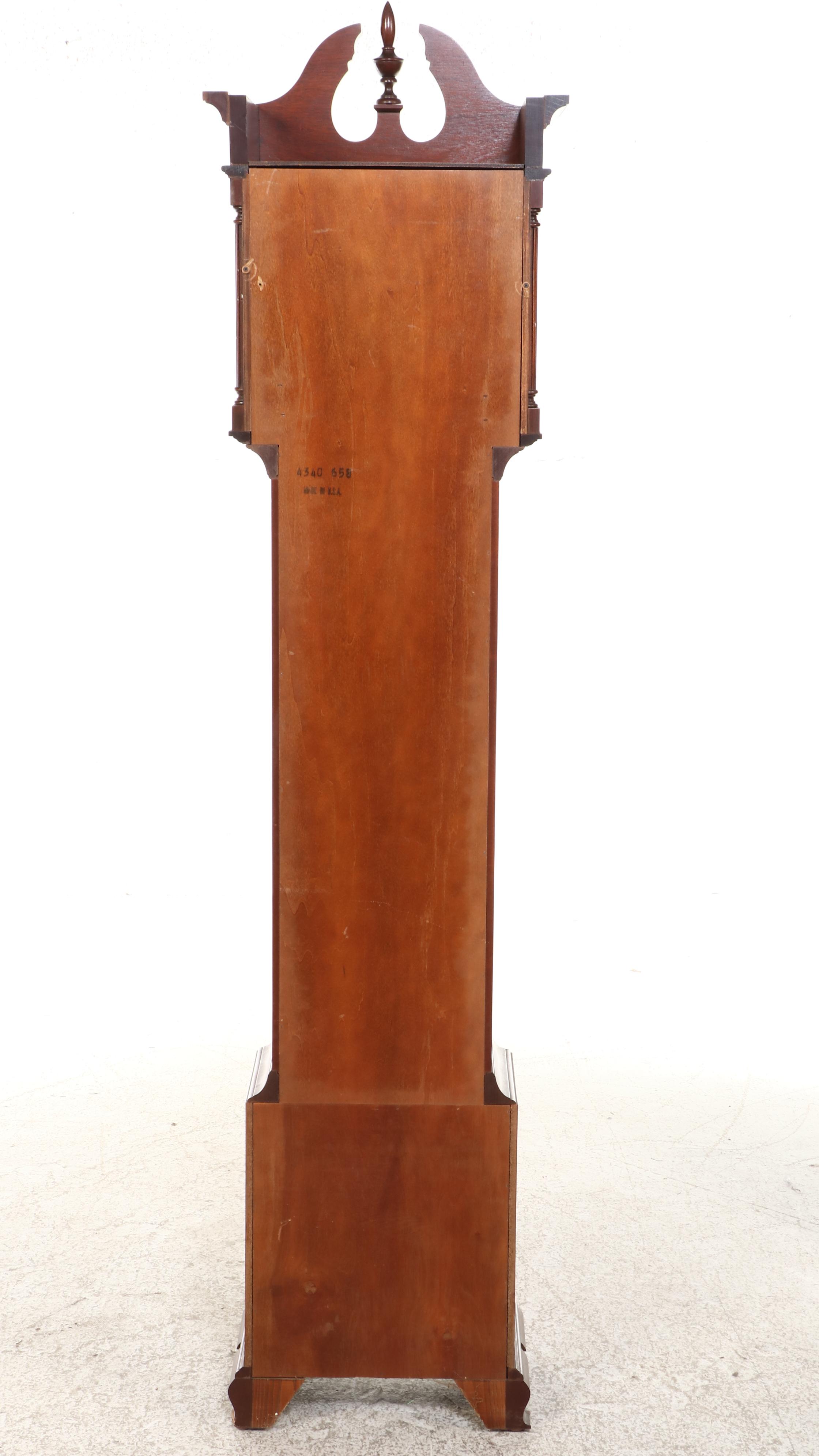Colonial Mfg. Co./Molyneux Federal Style Mahogany Grandfather Clock