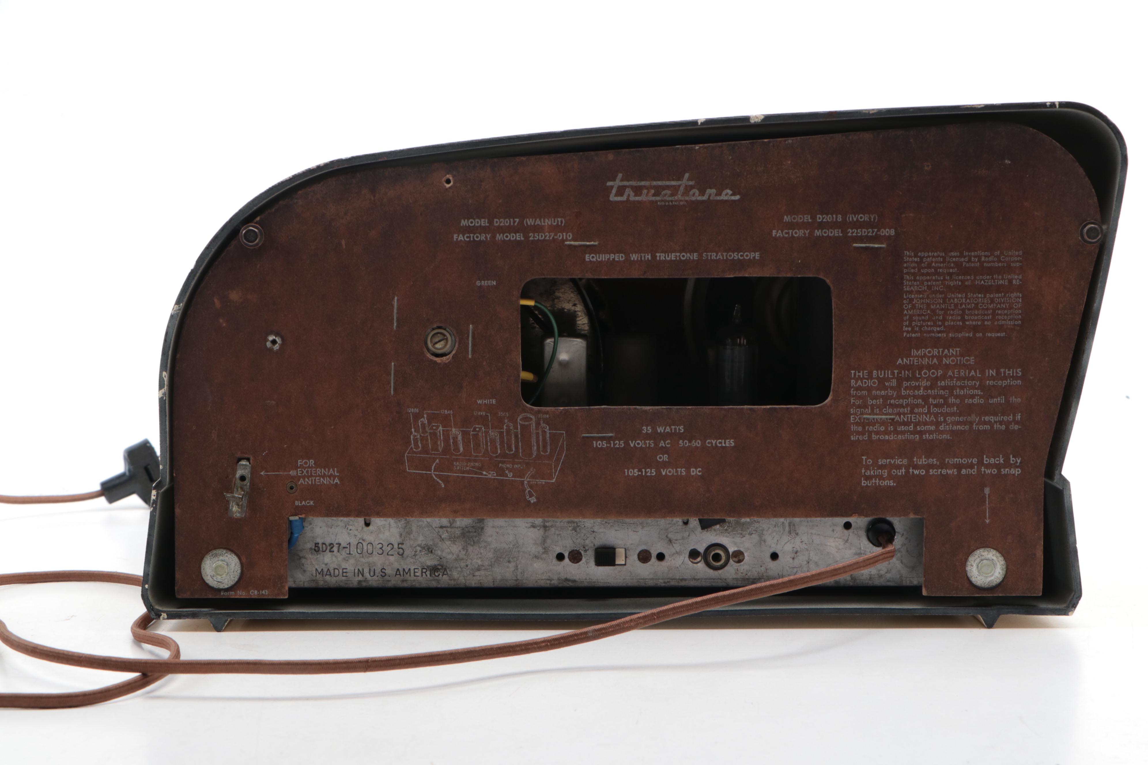 Truetone D2018 Mid Century Modern Radio, c. 1950