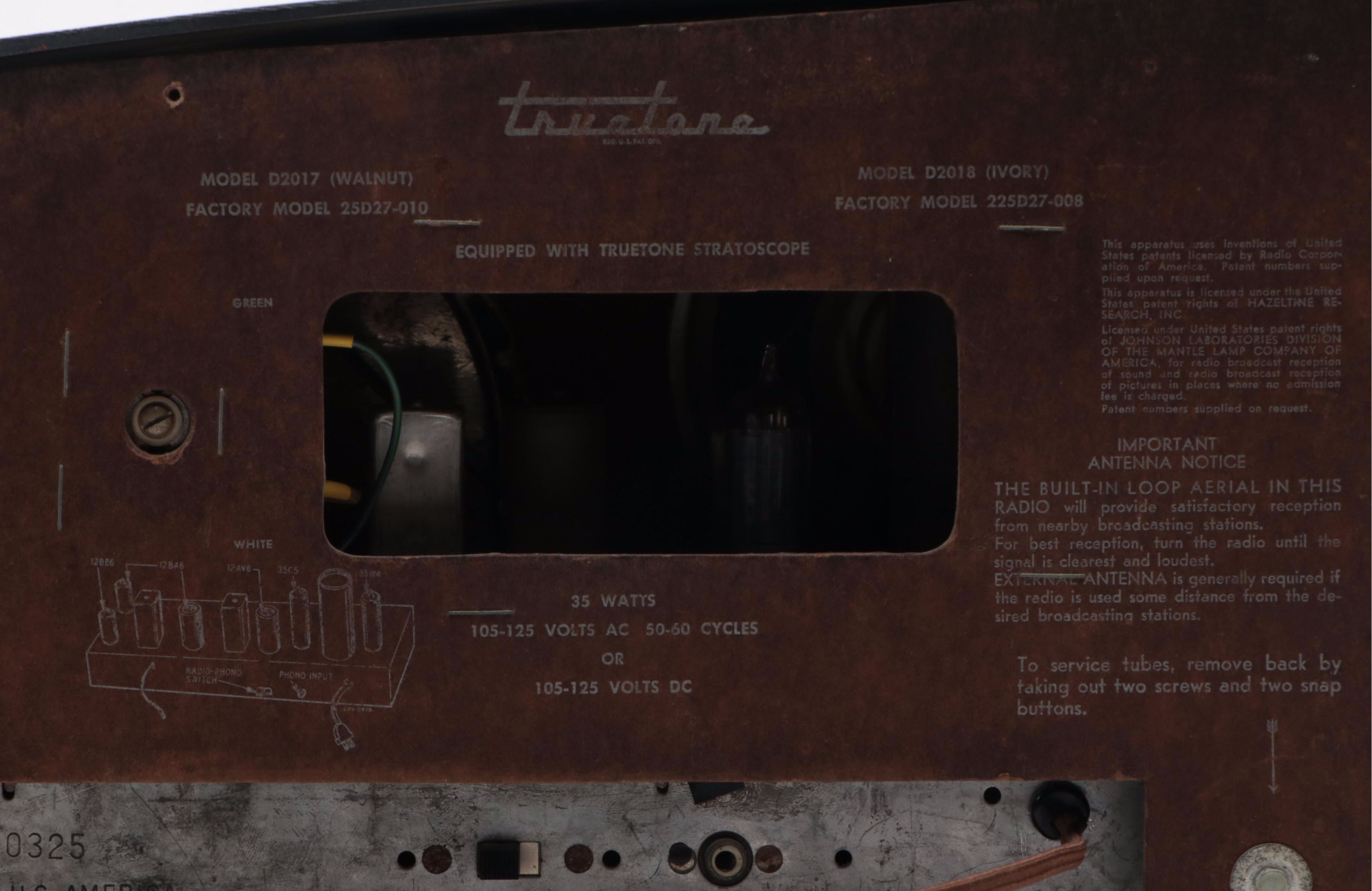 Truetone D2018 Mid Century Modern Radio, c. 1950