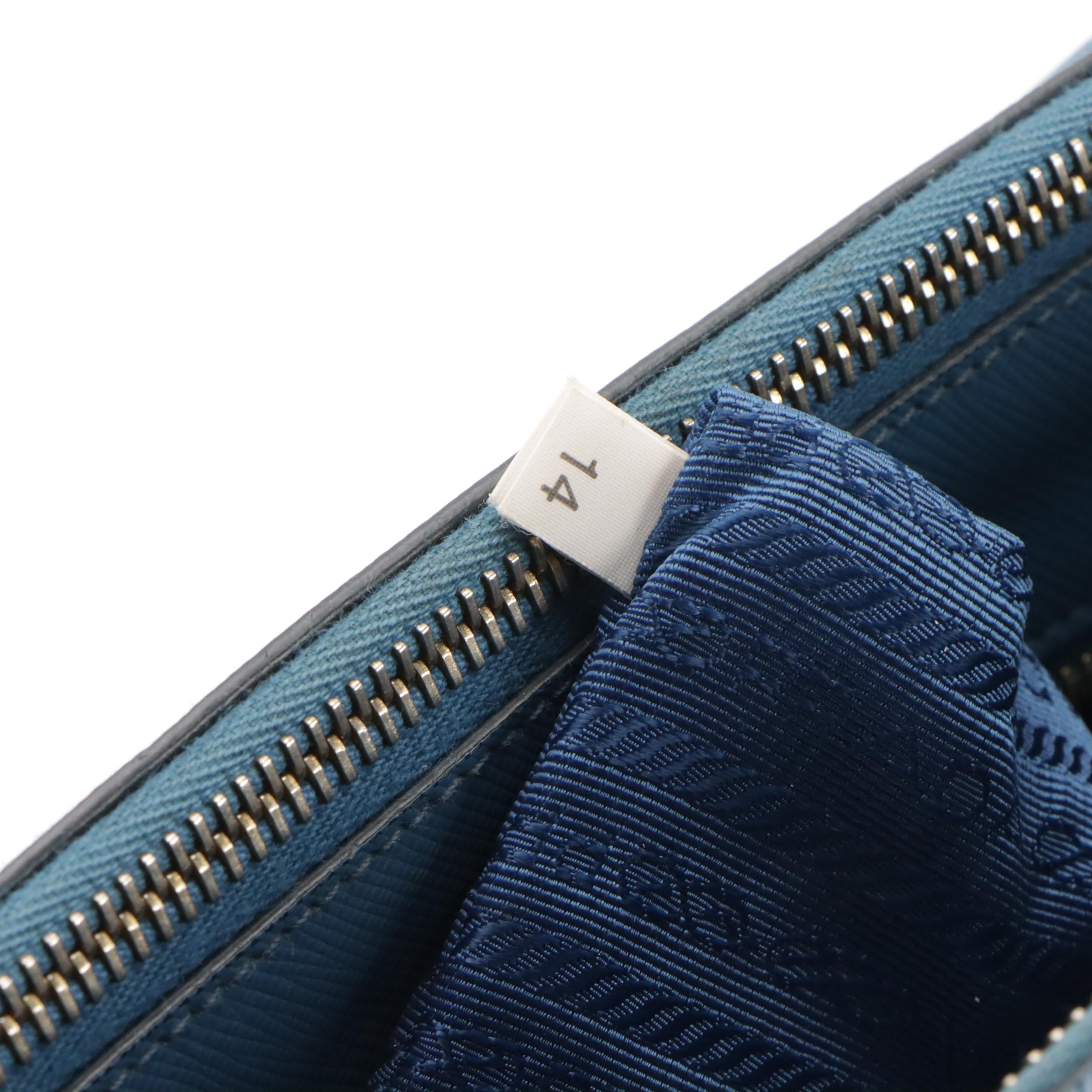 Prada Galleria Handbag in Two-Tone Blue Saffiano Leather