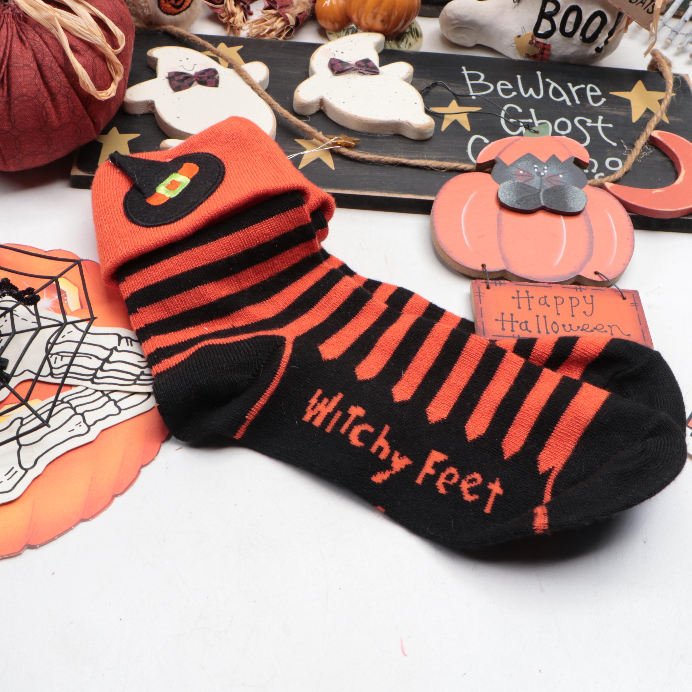 Halloween Wall Hangings and Other Decorations