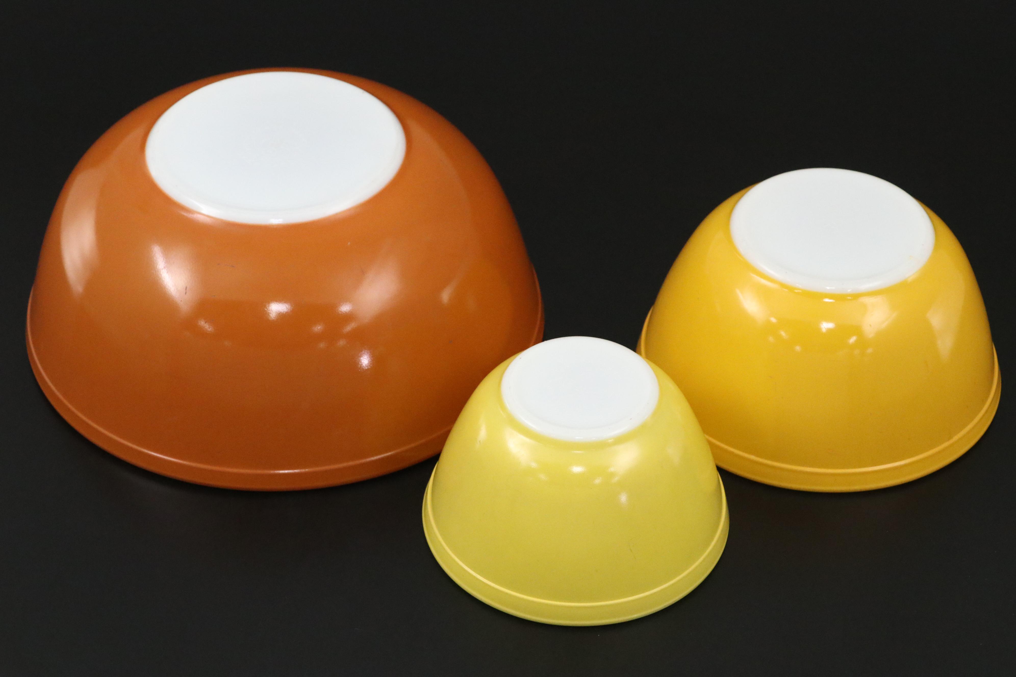 Pyrex Glass Mixing Bowls with Fire-King Glass Measuring Cup