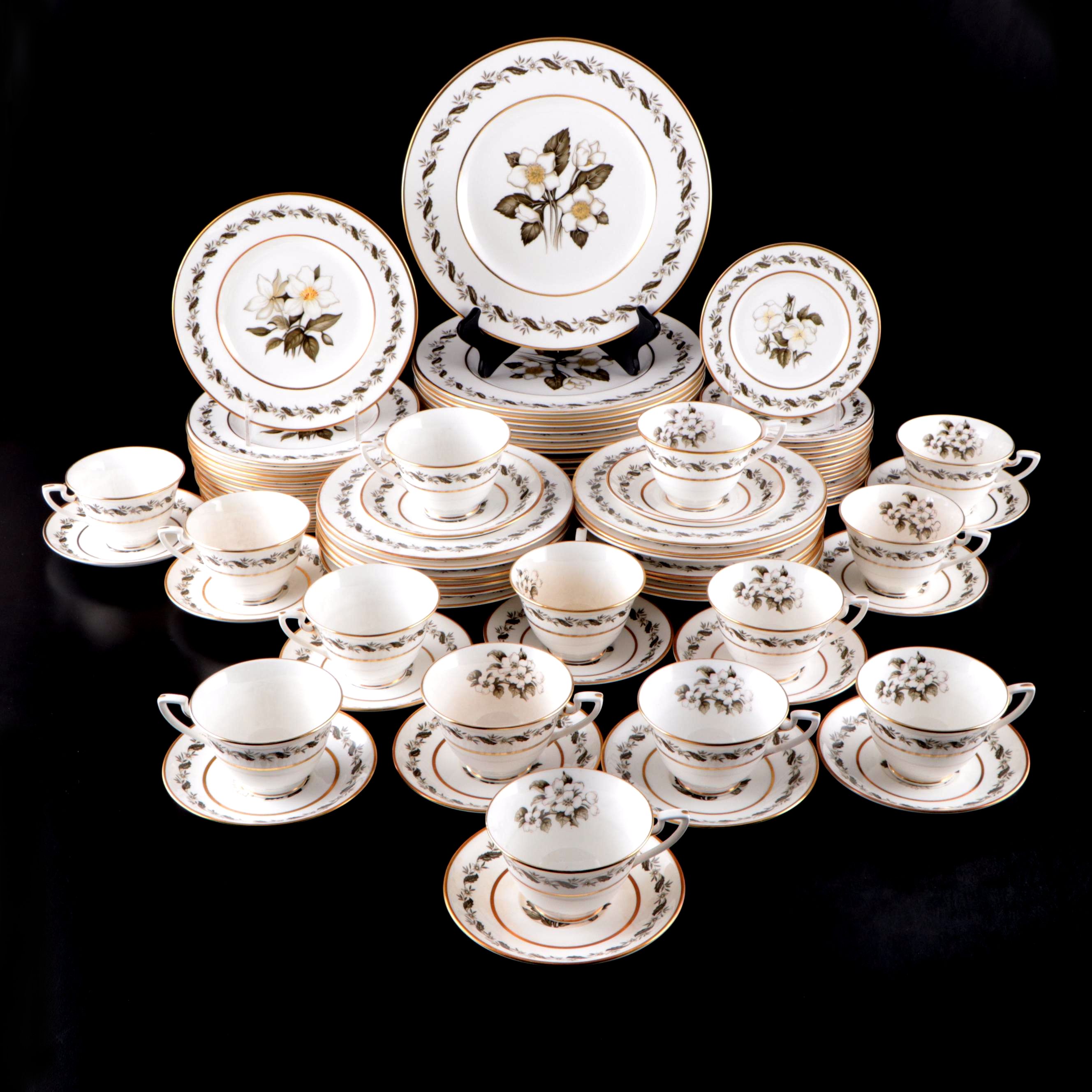 Royal Worcester "Bernina" Bone China Dinnerware