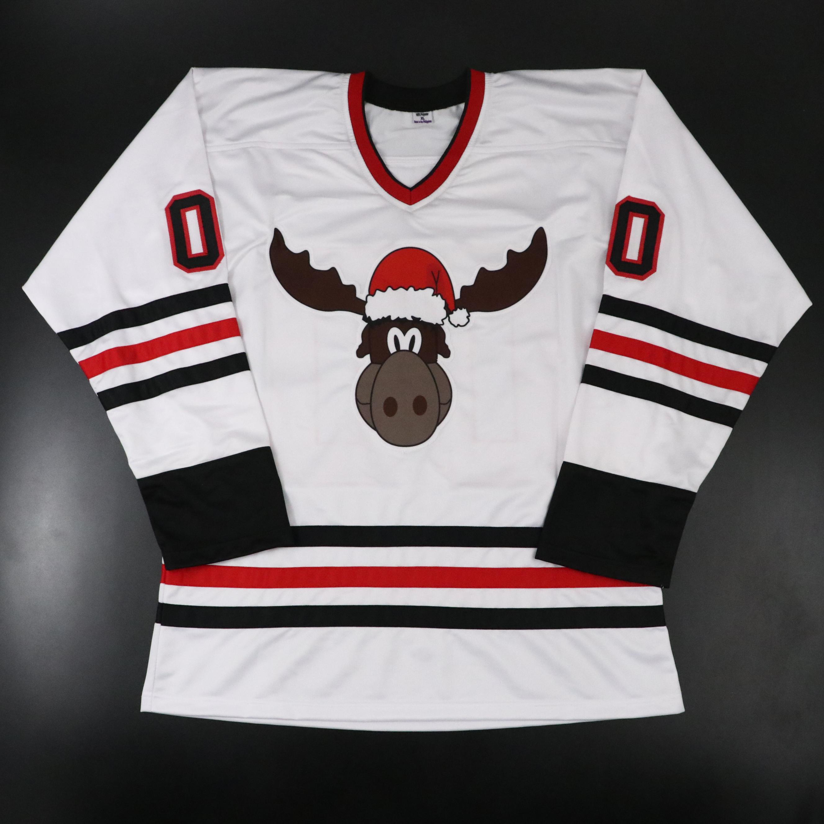 Chevy Chase Signed "Christmas Vacation: Clark Griswold" Hockey Jersey, Beckett