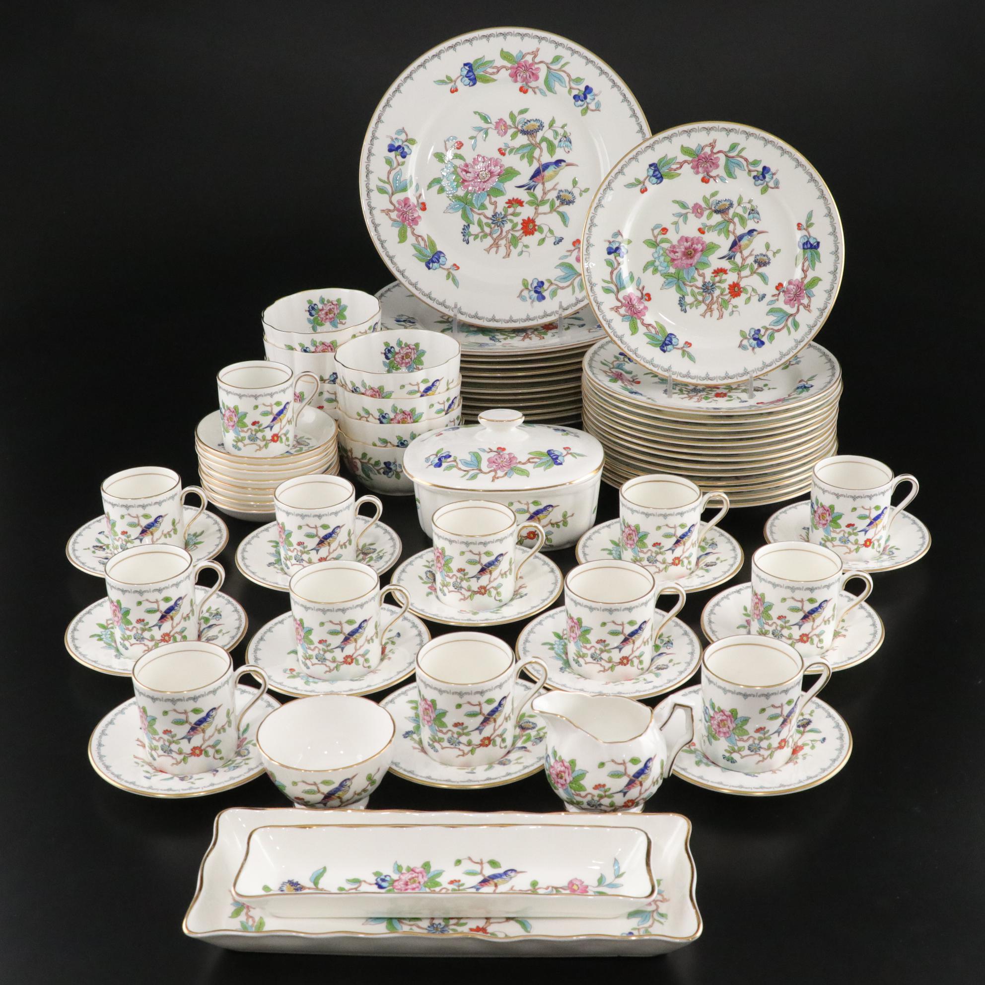 Aynsley "Pembroke" Bone China Dinner Service, Late 20th Century