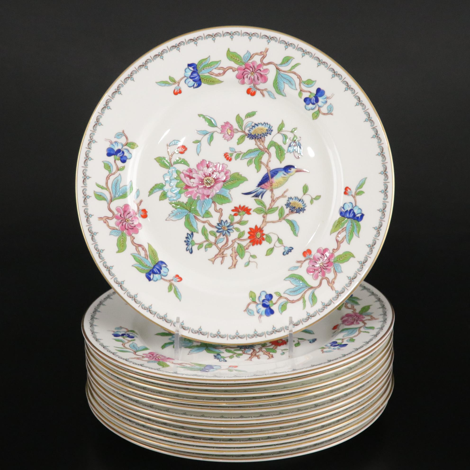 Aynsley "Pembroke" Bone China Dinner Service, Late 20th Century